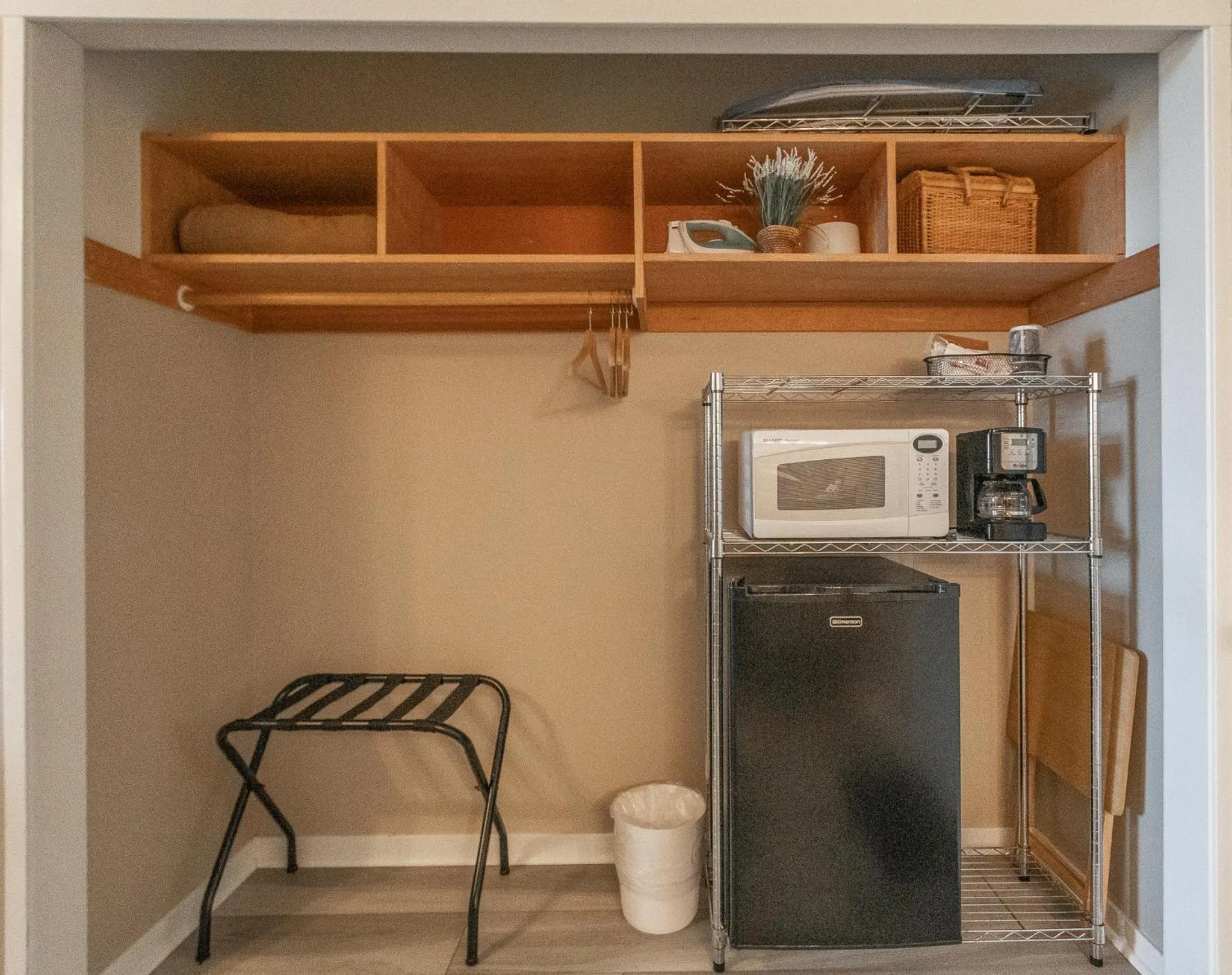 Coffee/tea facilities in Inn at Otter Crest