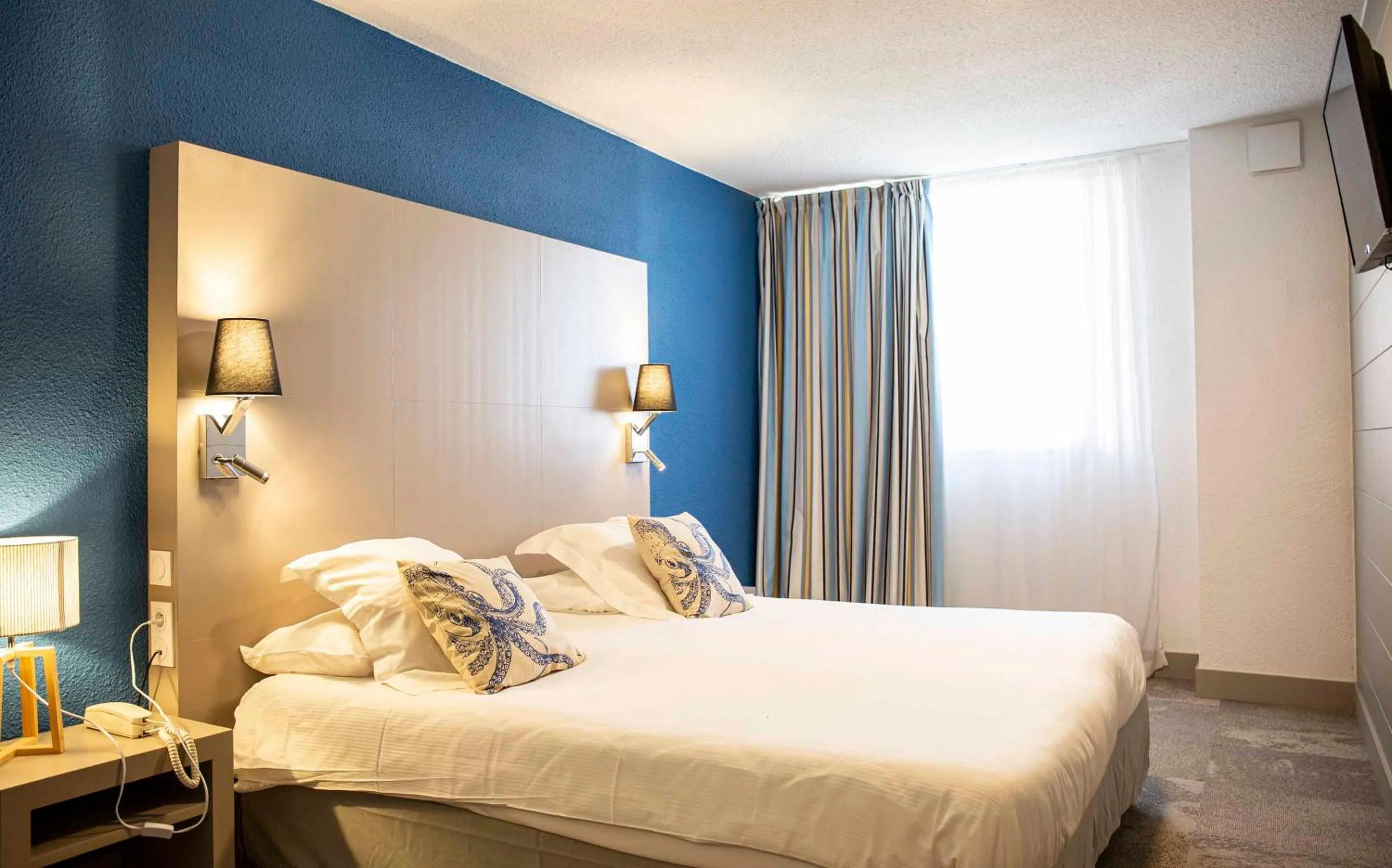 Bed in Hotel Port Marine