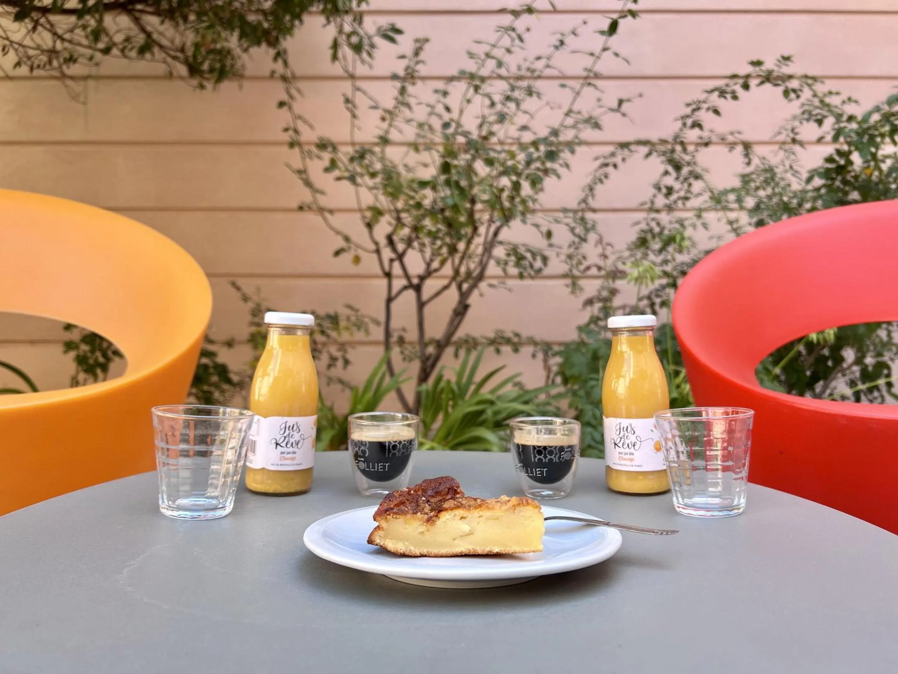 Food and drinks in Hotel Port Marine