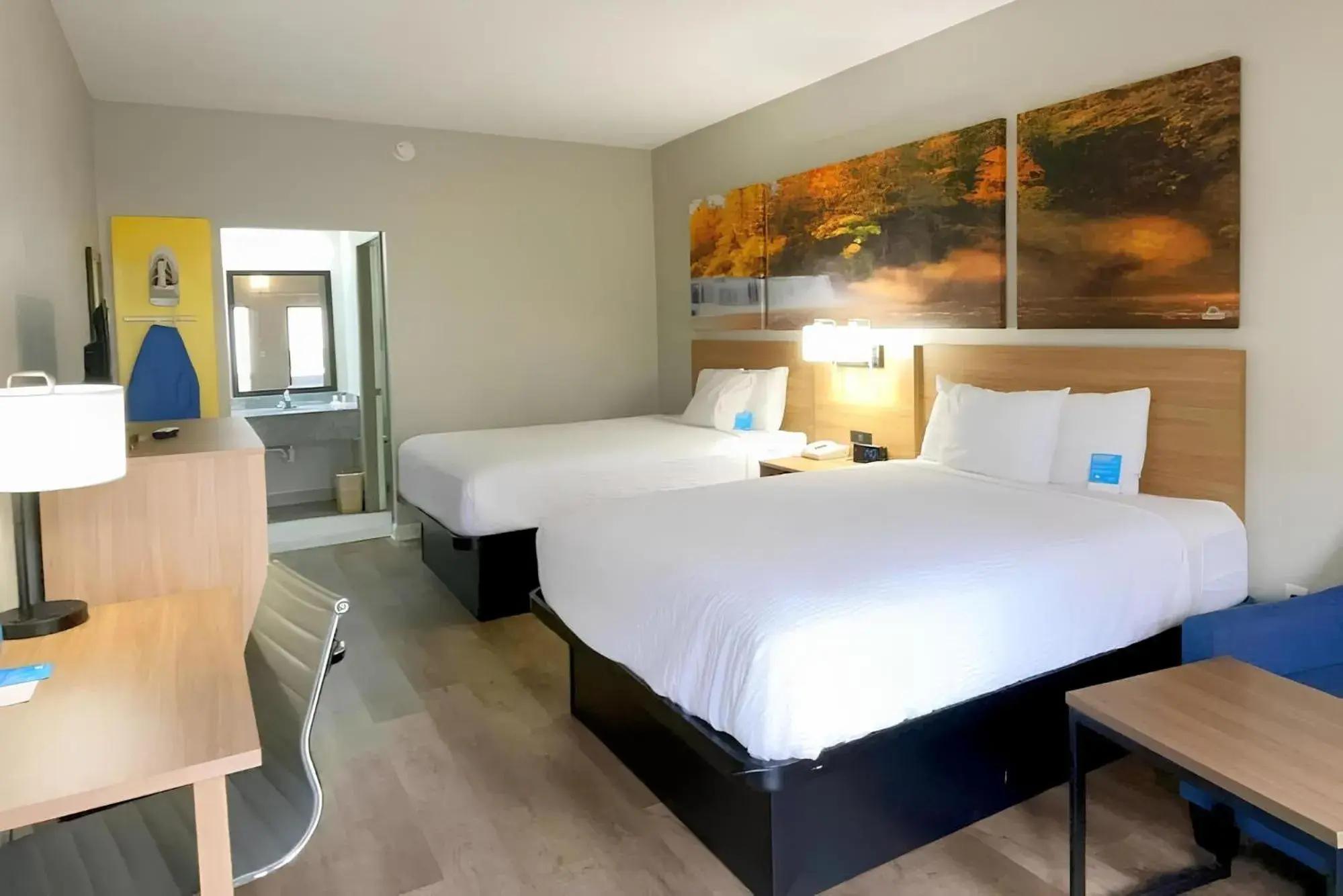 Double Room with Two Double Beds - Non-Smoking in Days Inn by Wyndham Lake Park/Valdosta Double Room with Two Double Beds - Non-Smoking in Days Inn by Wyndham Lake Park/Valdosta