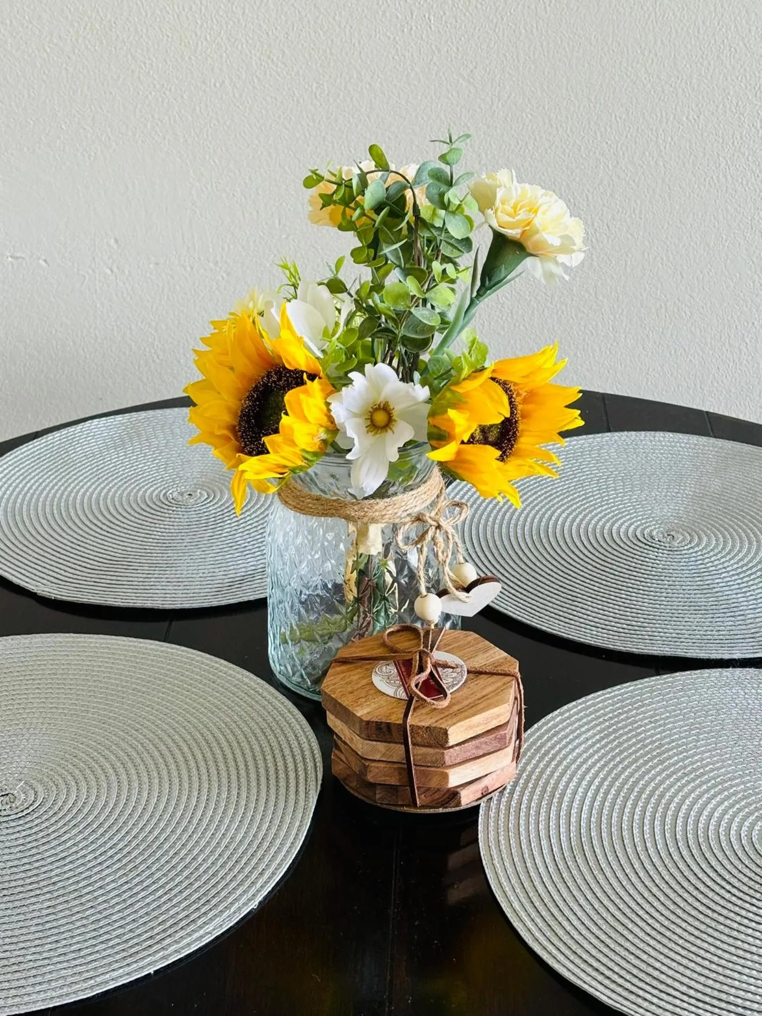 Dining area in Beach Daze Oceanfront Great Location