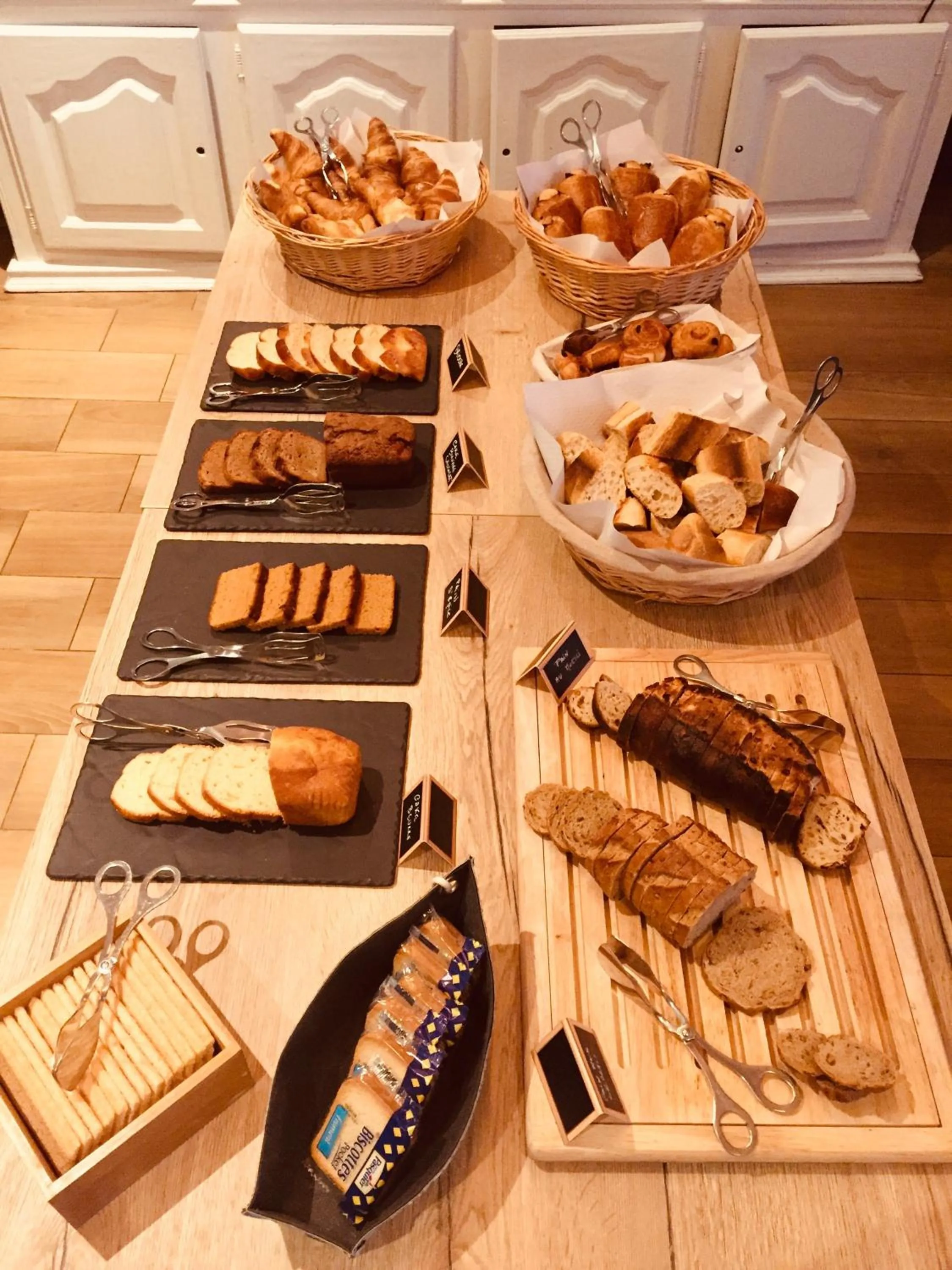 Buffet breakfast in Le Galion Hotel et Restaurant Canet Plage - Logis