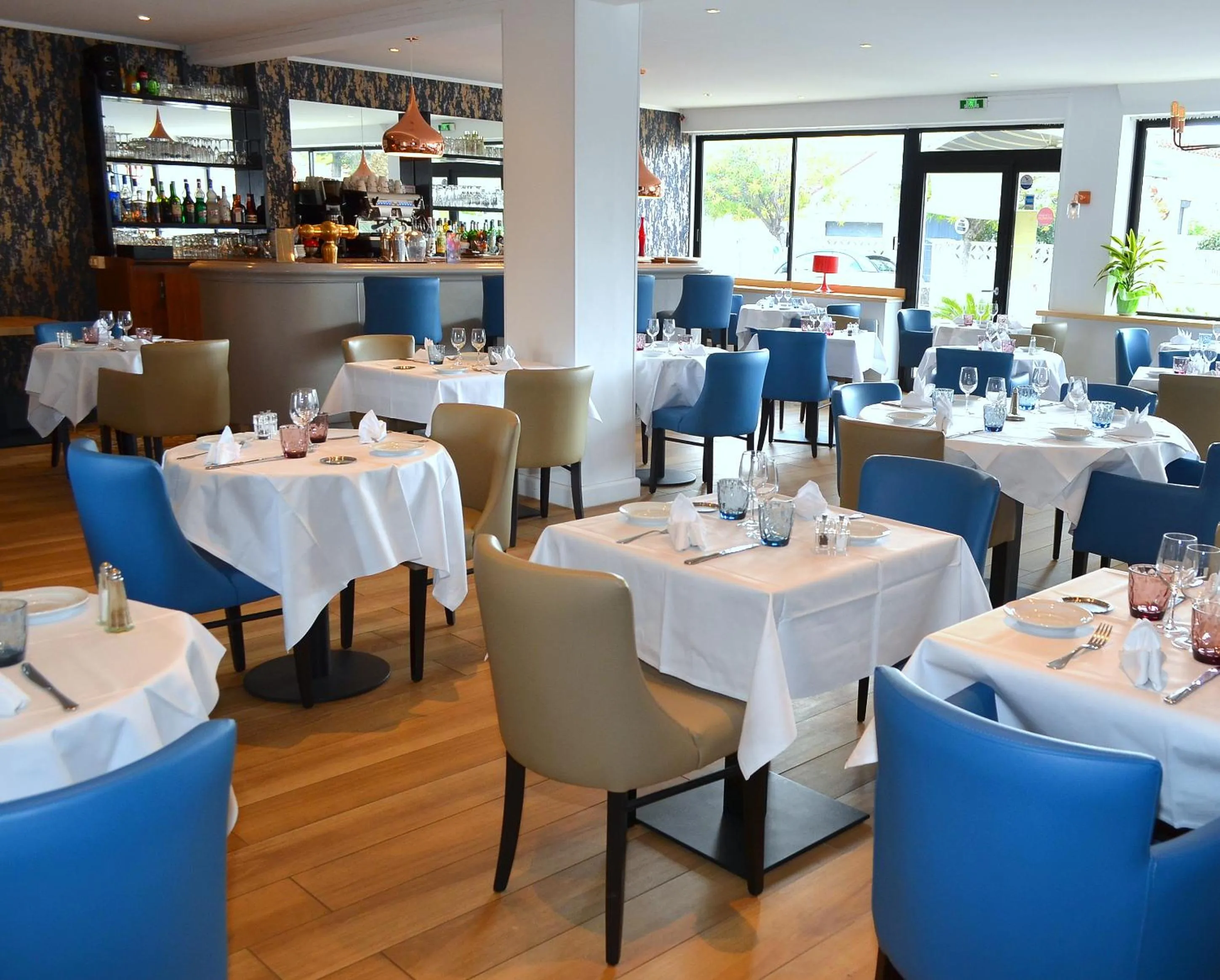Restaurant/places to eat in Le Galion Hotel et Restaurant Canet Plage - Logis