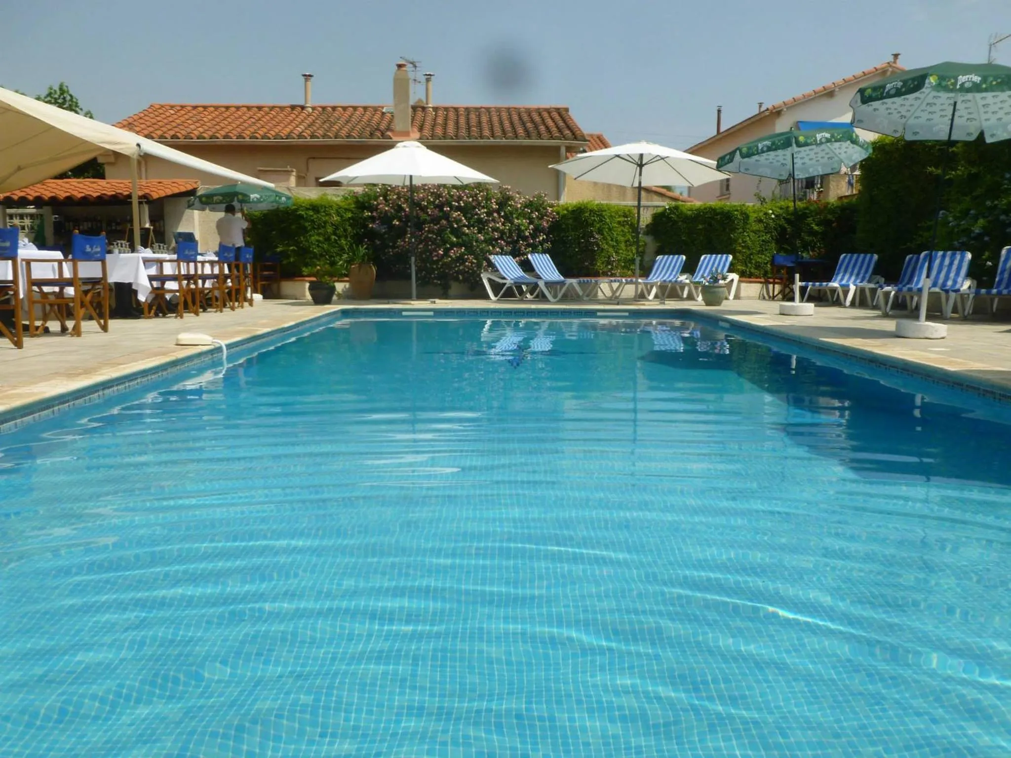 Swimming pool in Le Galion Hotel et Restaurant Canet Plage - Logis