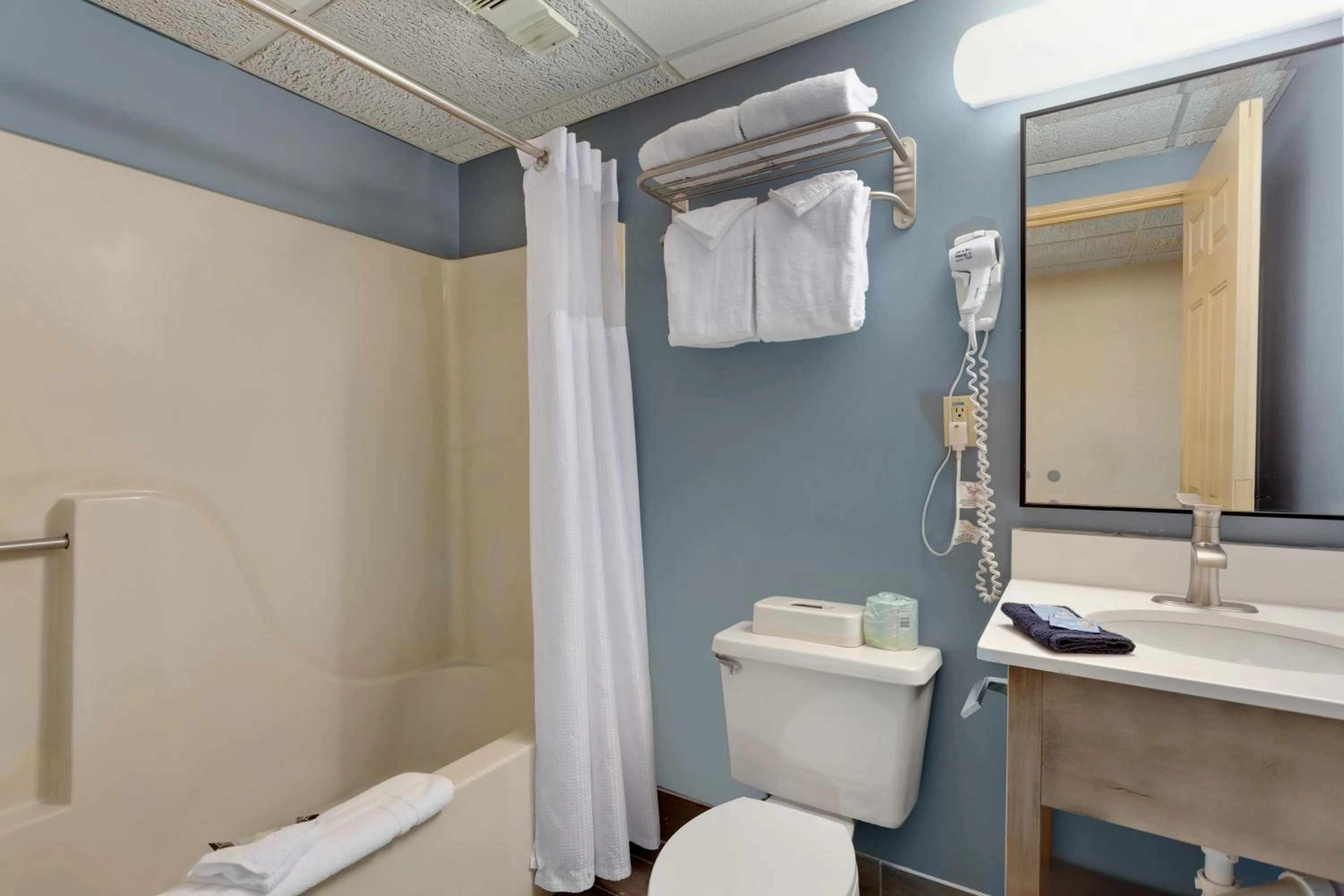 Bathroom in Americana Hotel Boardwalk