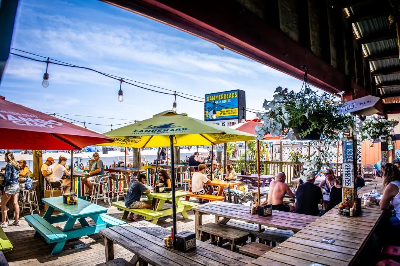 Lounge or bar in Americana Hotel Boardwalk