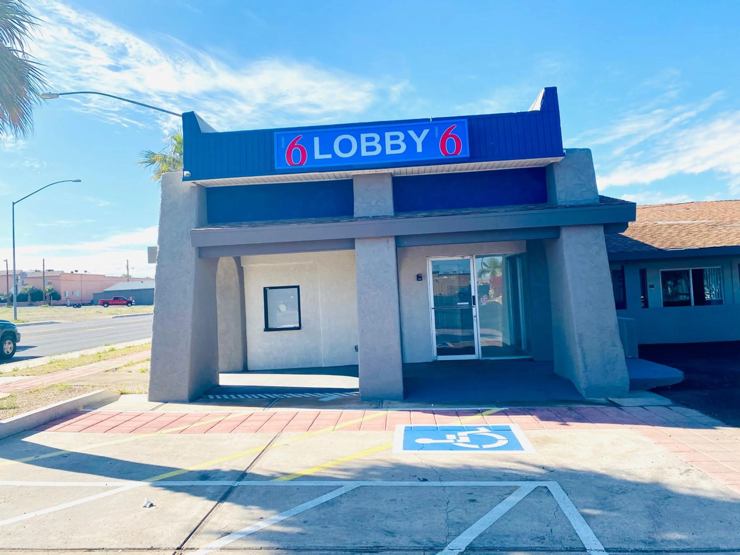 Property building in Motel 6 Bullhead City, Az - Laughlin