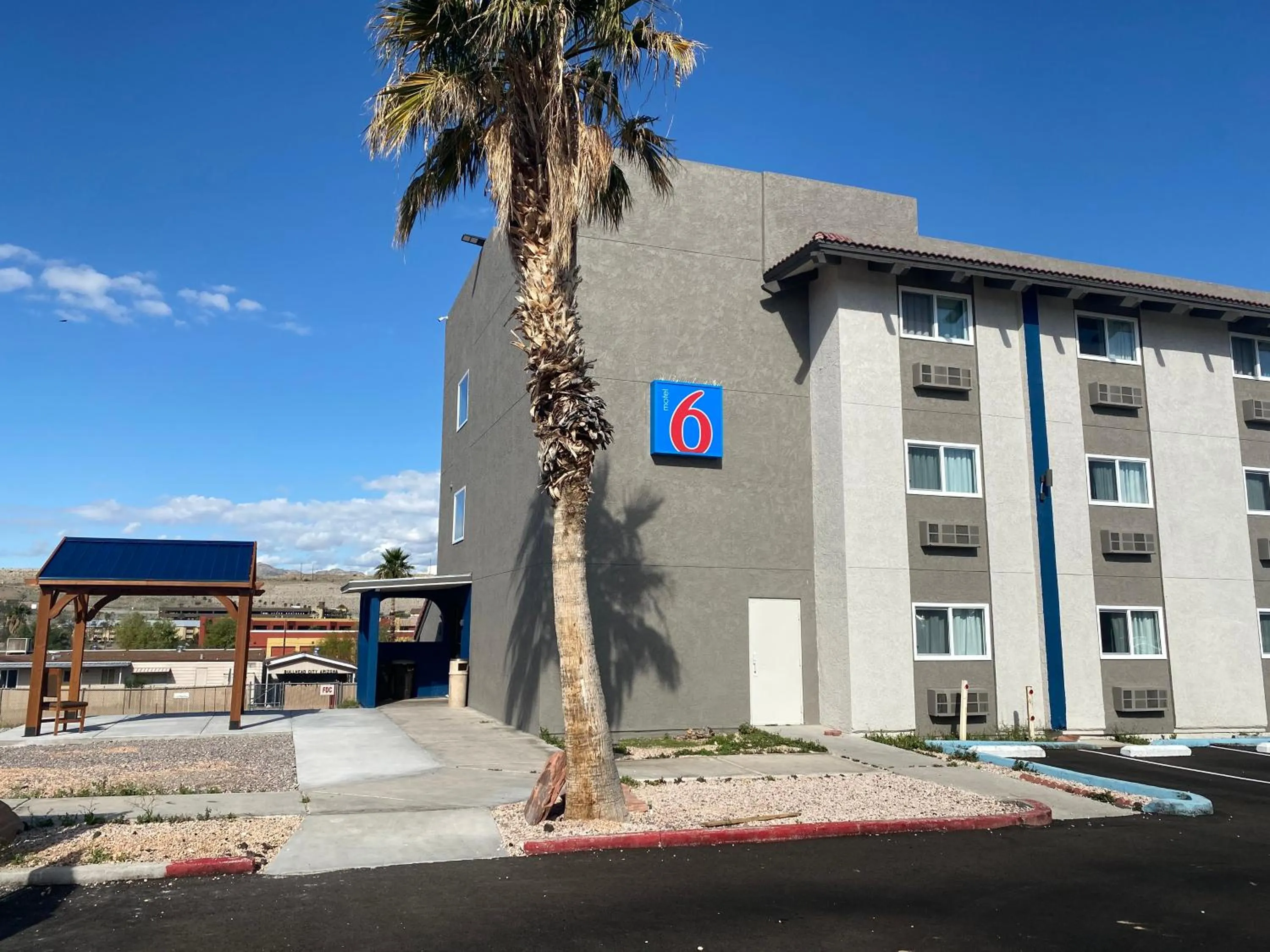 Property building in Motel 6 Bullhead City, Az - Laughlin