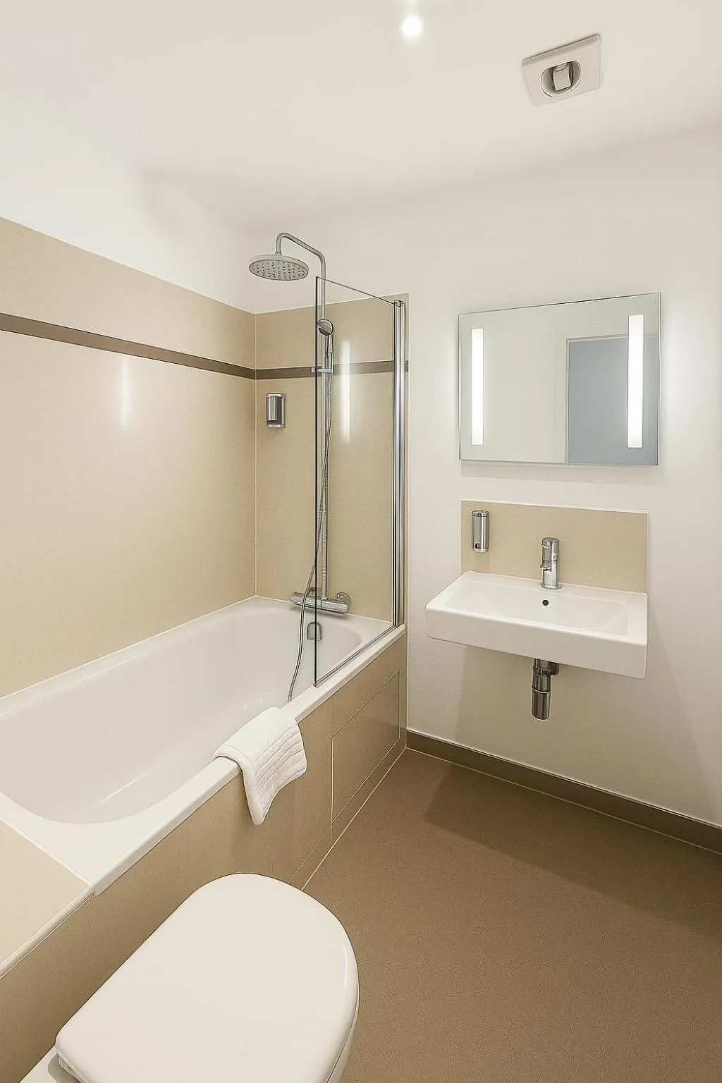 Shower in Hôtel Albert Elisabeth Gare SNCF