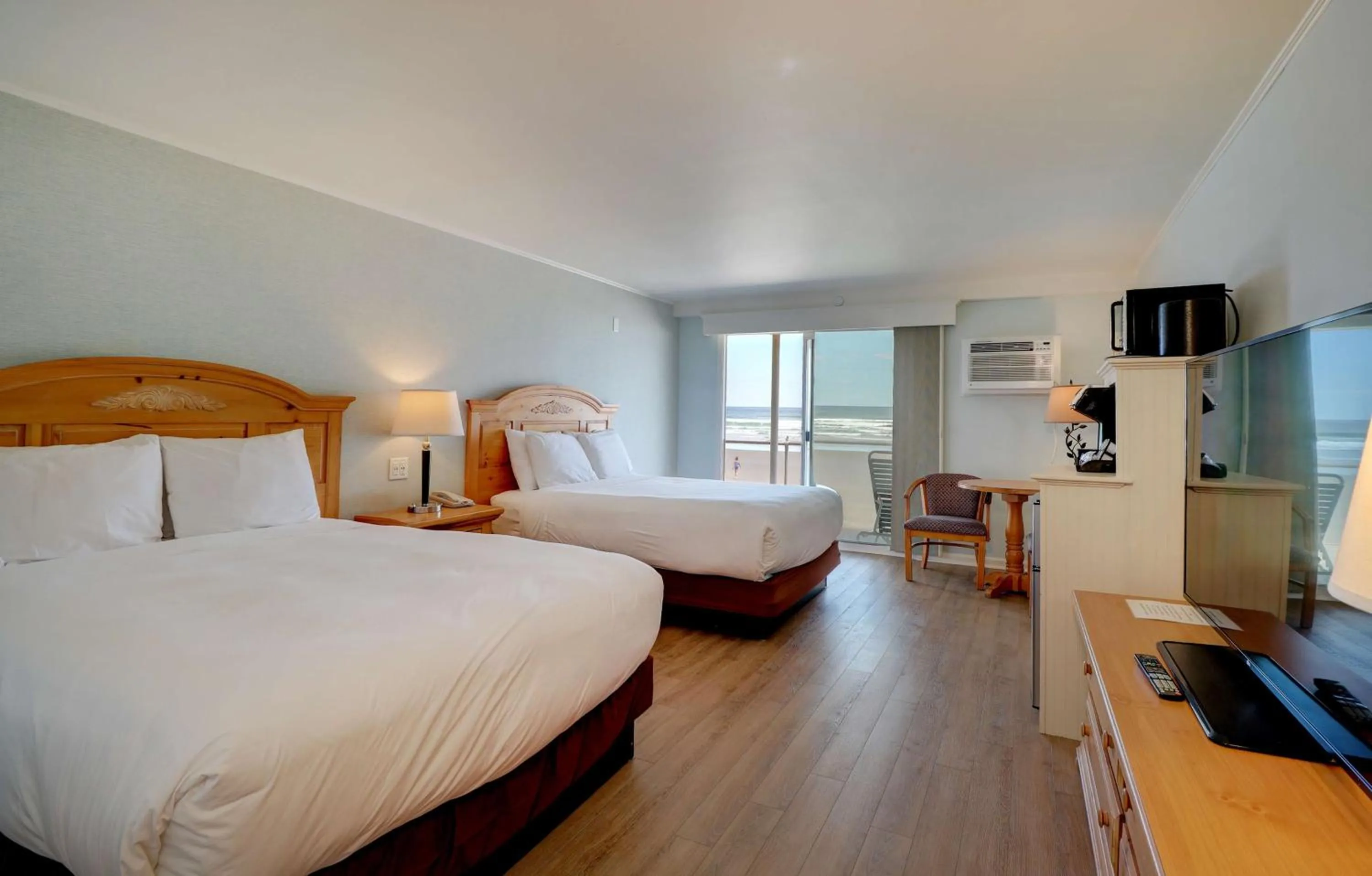 Bedroom, Bed in Norseman Resort on the Beach