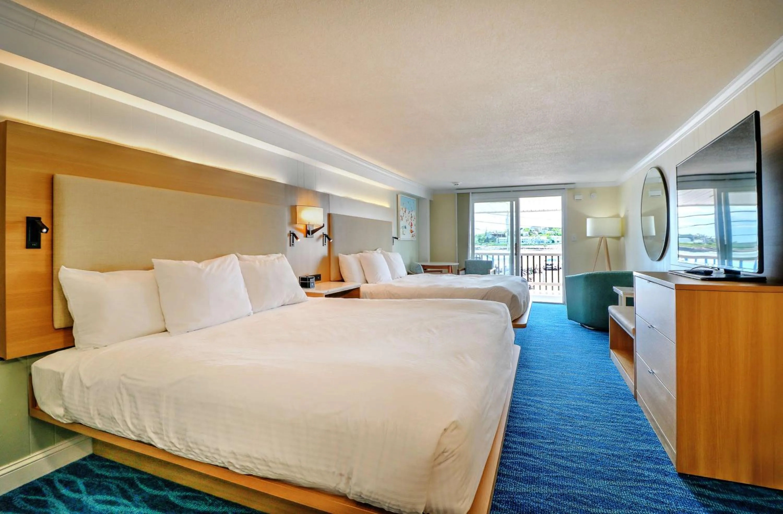 TV and multimedia, Bed in Norseman Resort on the Beach