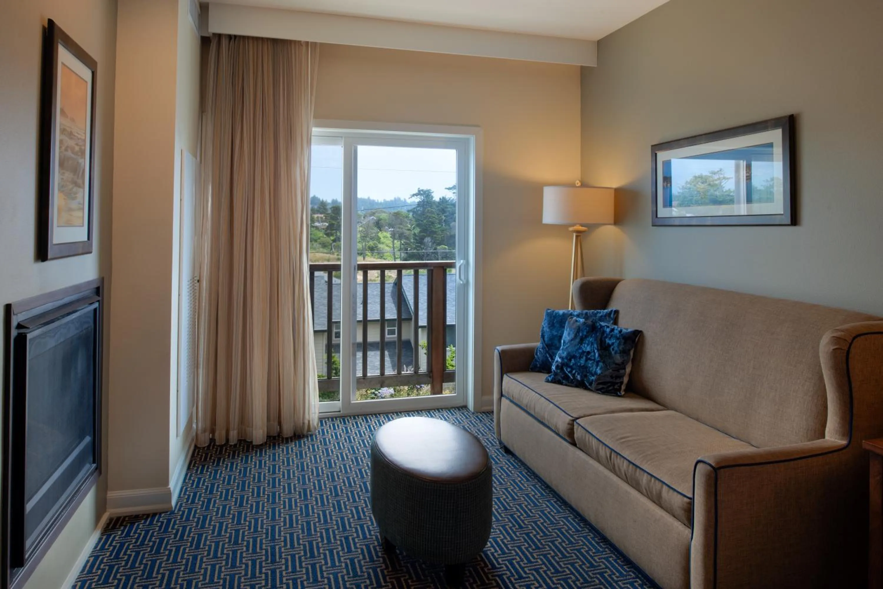 Seating area in Inn at Nye Beach