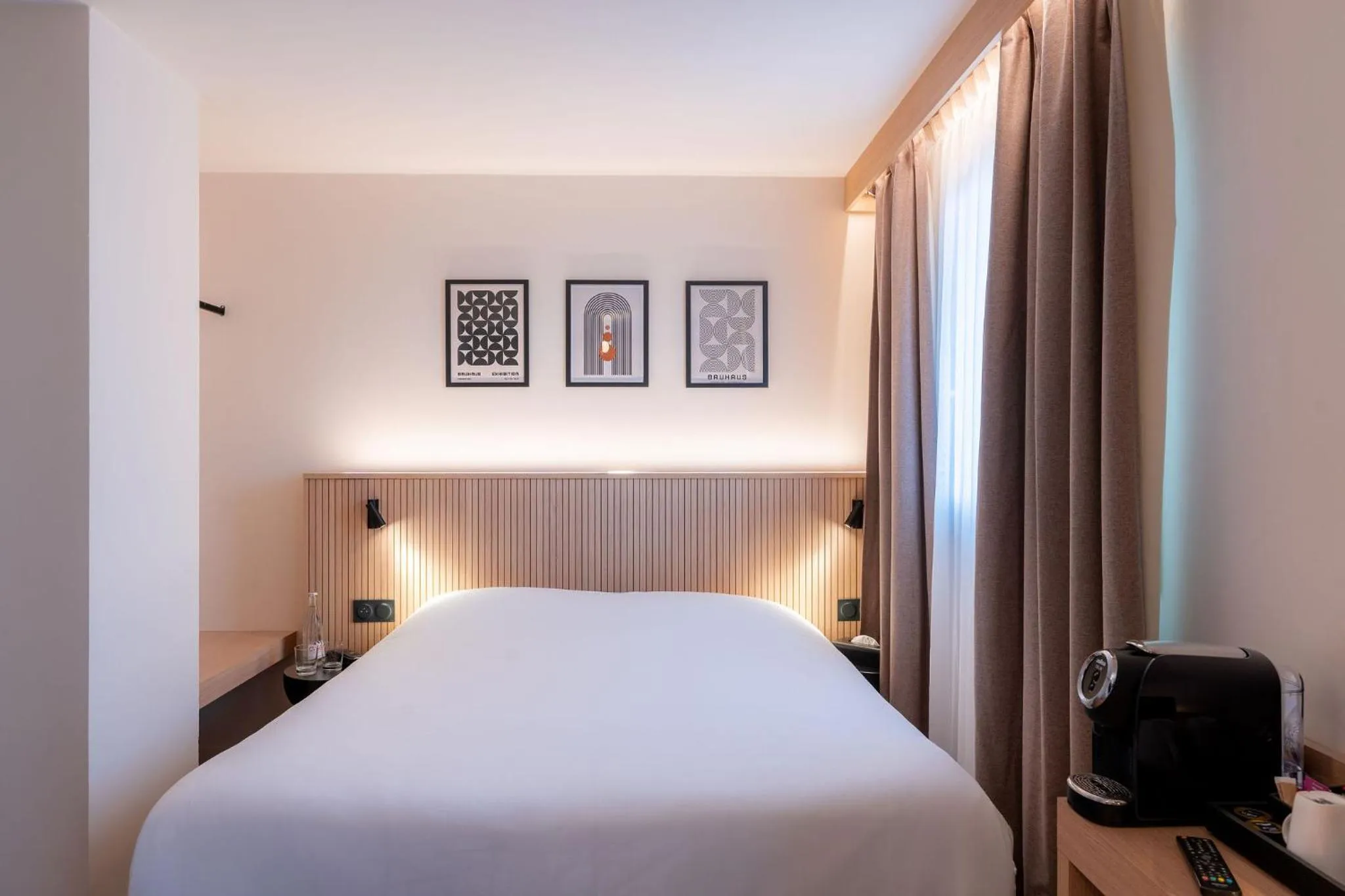 Bedroom, Bed in Grand Hôtel De La Seine