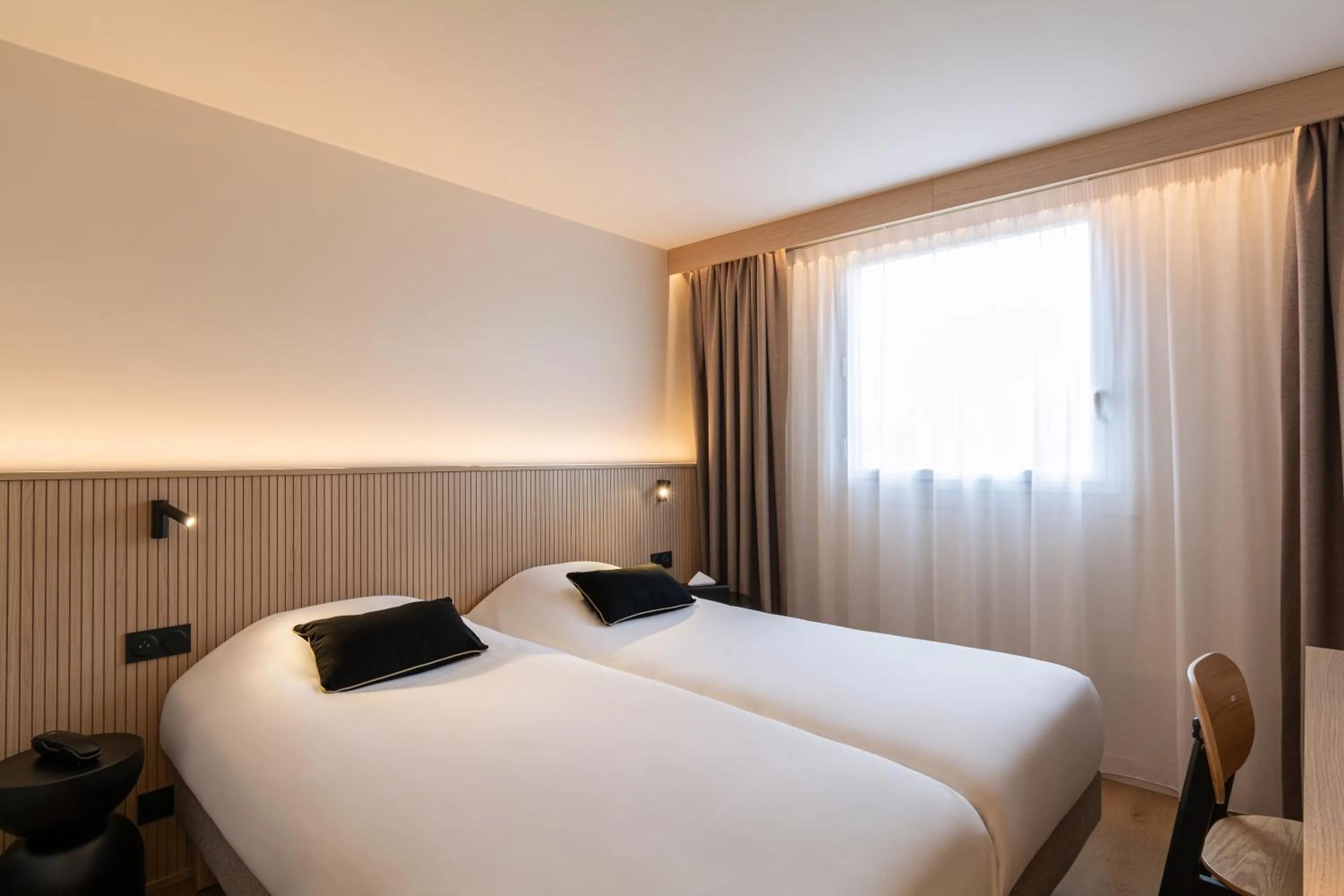 Bedroom, Bed in Grand Hôtel De La Seine