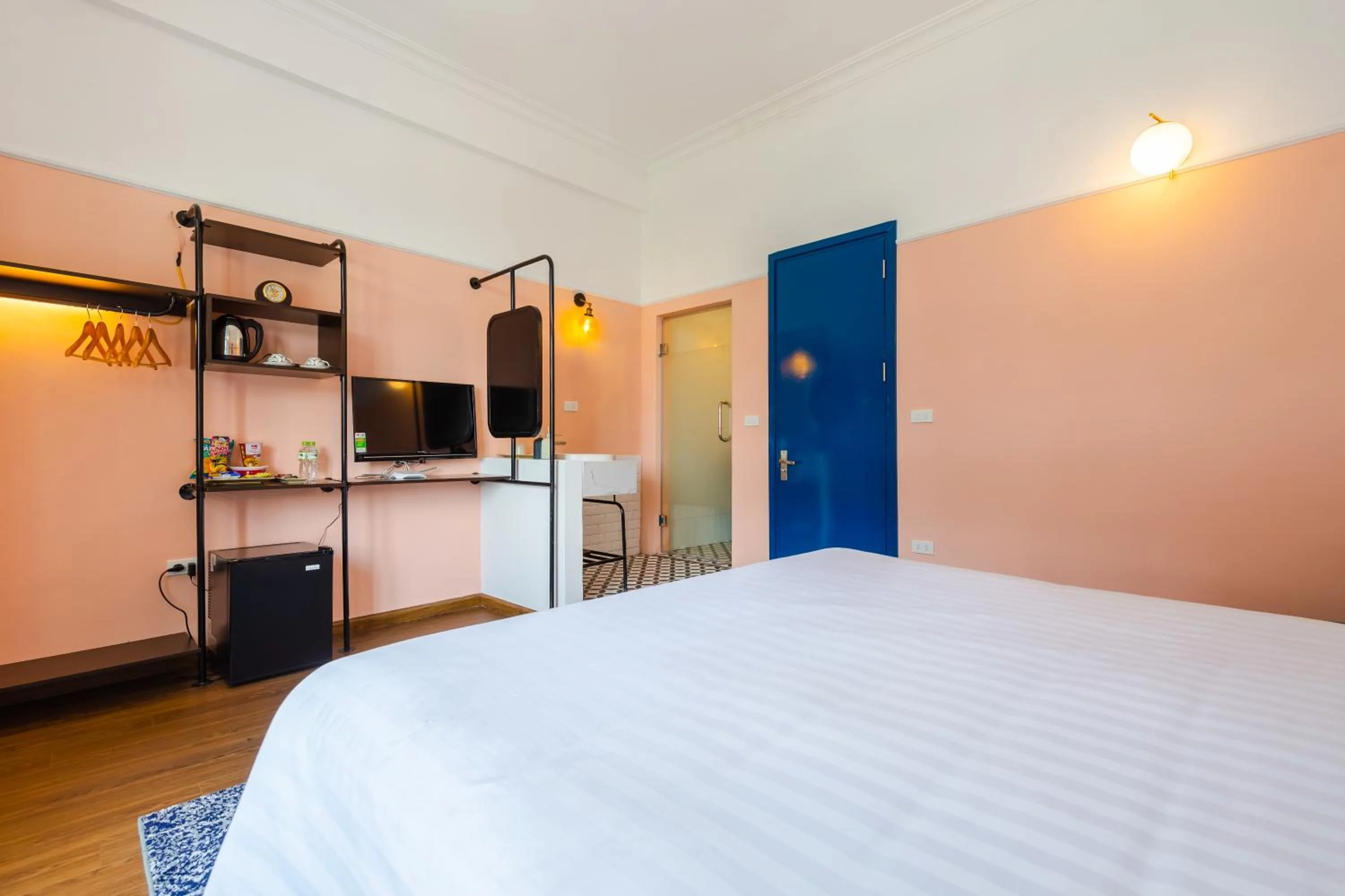 Bed in The Poppy Villa & Hotel