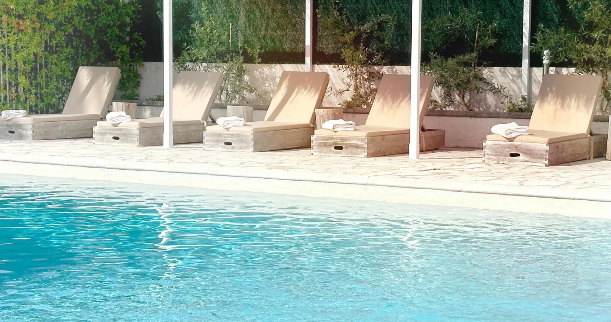 Patio in Blanc Sable Hôtel