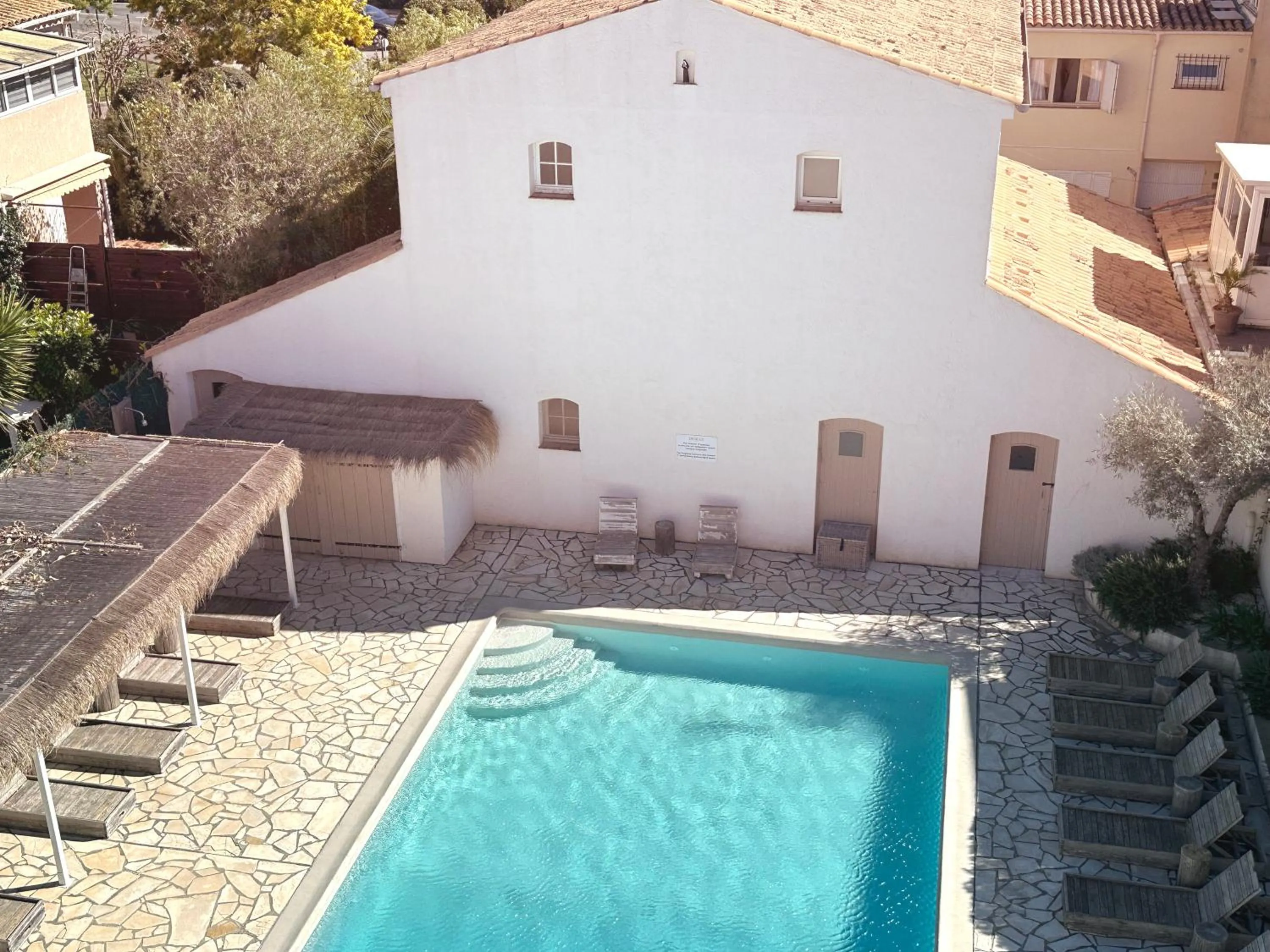 Pool view in Blanc Sable Hôtel