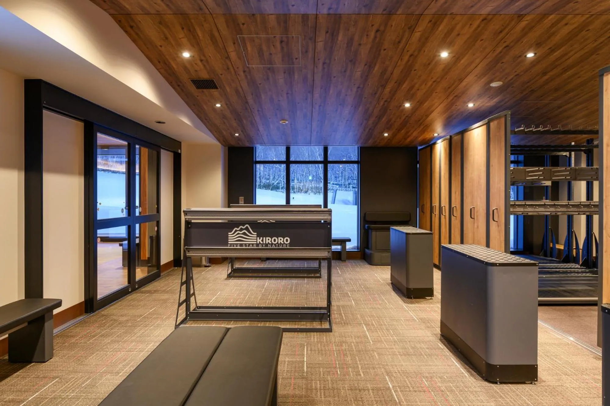 Skiing in Yu Kiroro, Ski-in Ski-out Luxury Residences