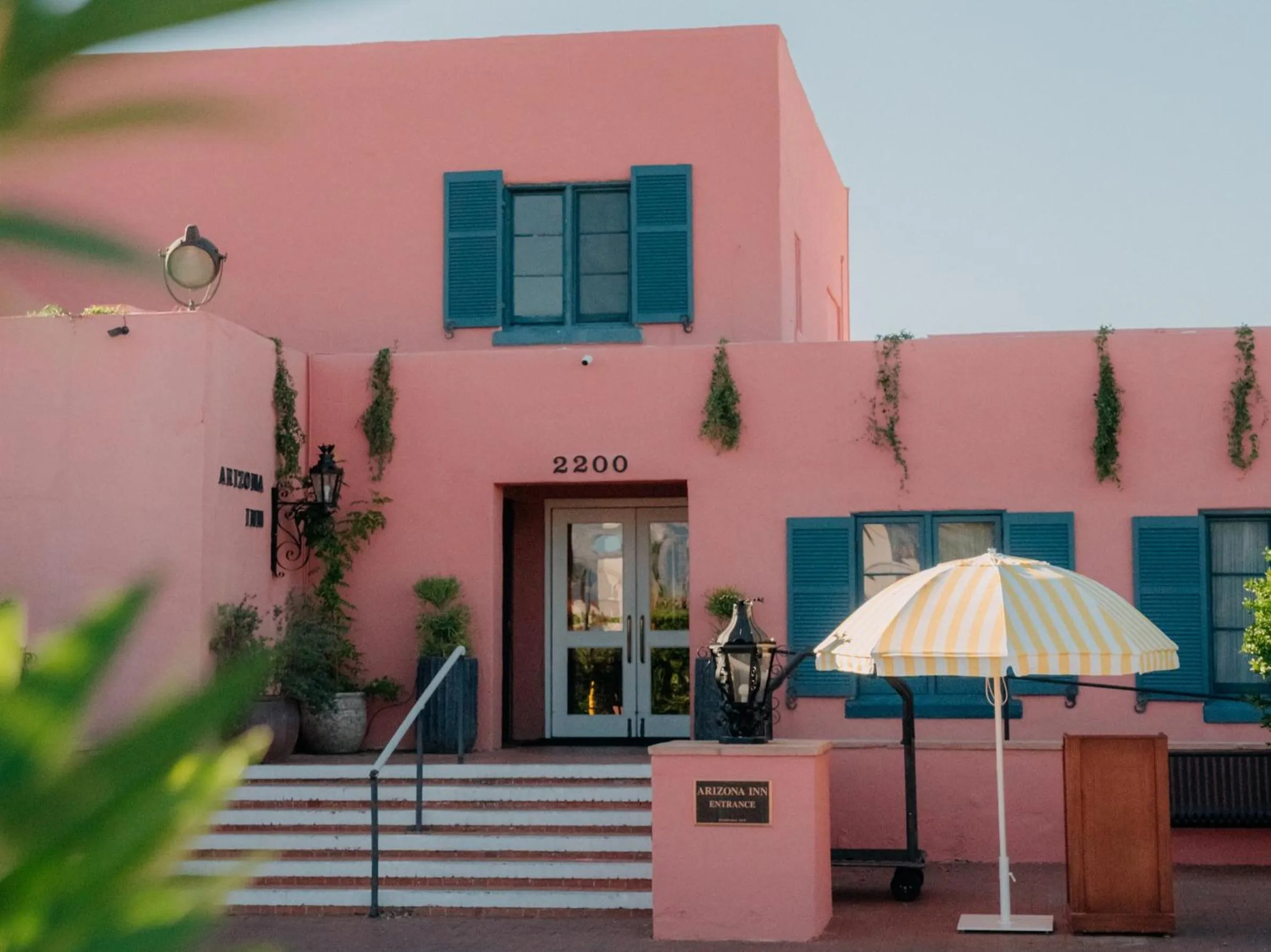 Facade/entrance in Arizona Inn