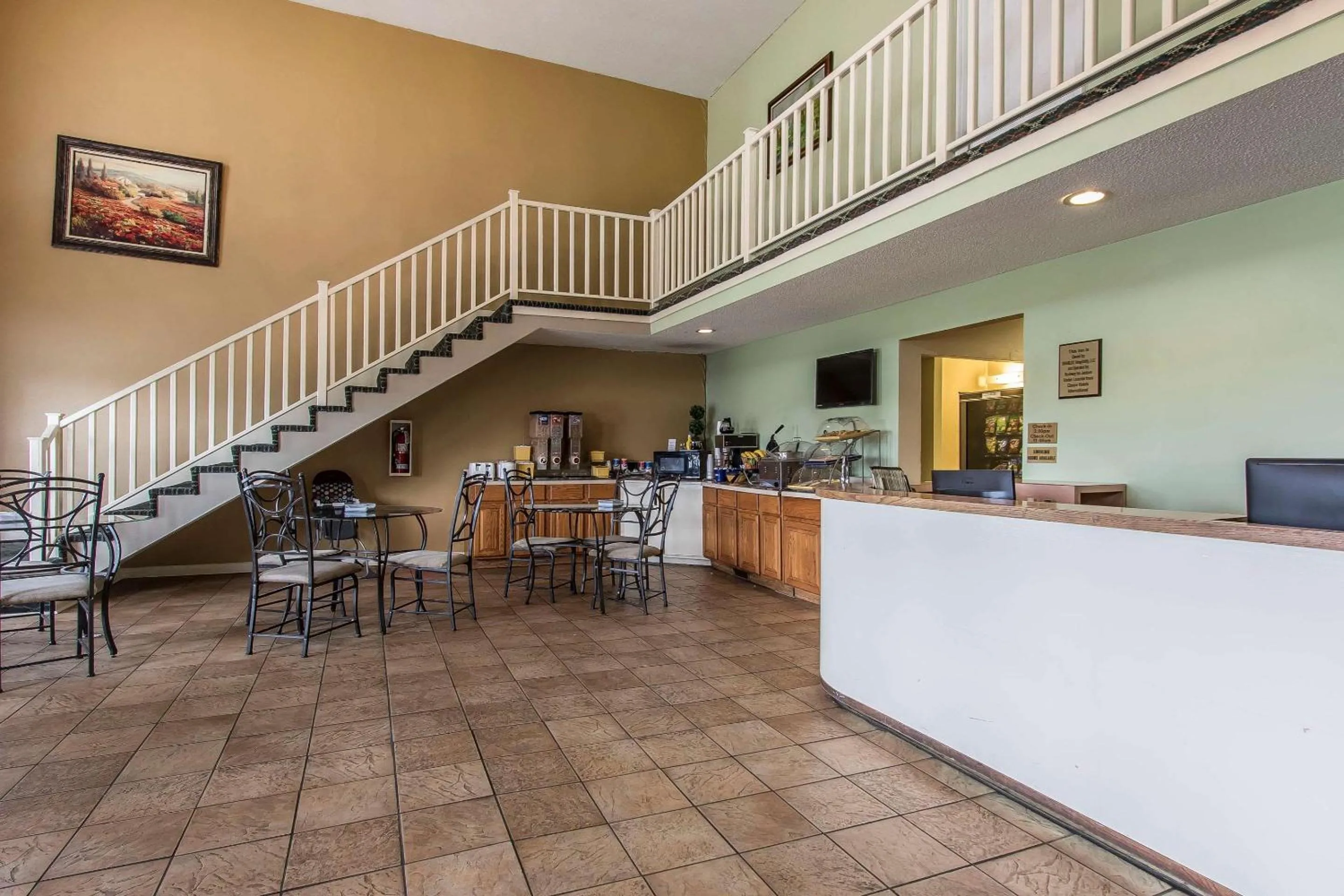 Lobby or reception in Rodeway Inn Jackson Northwest