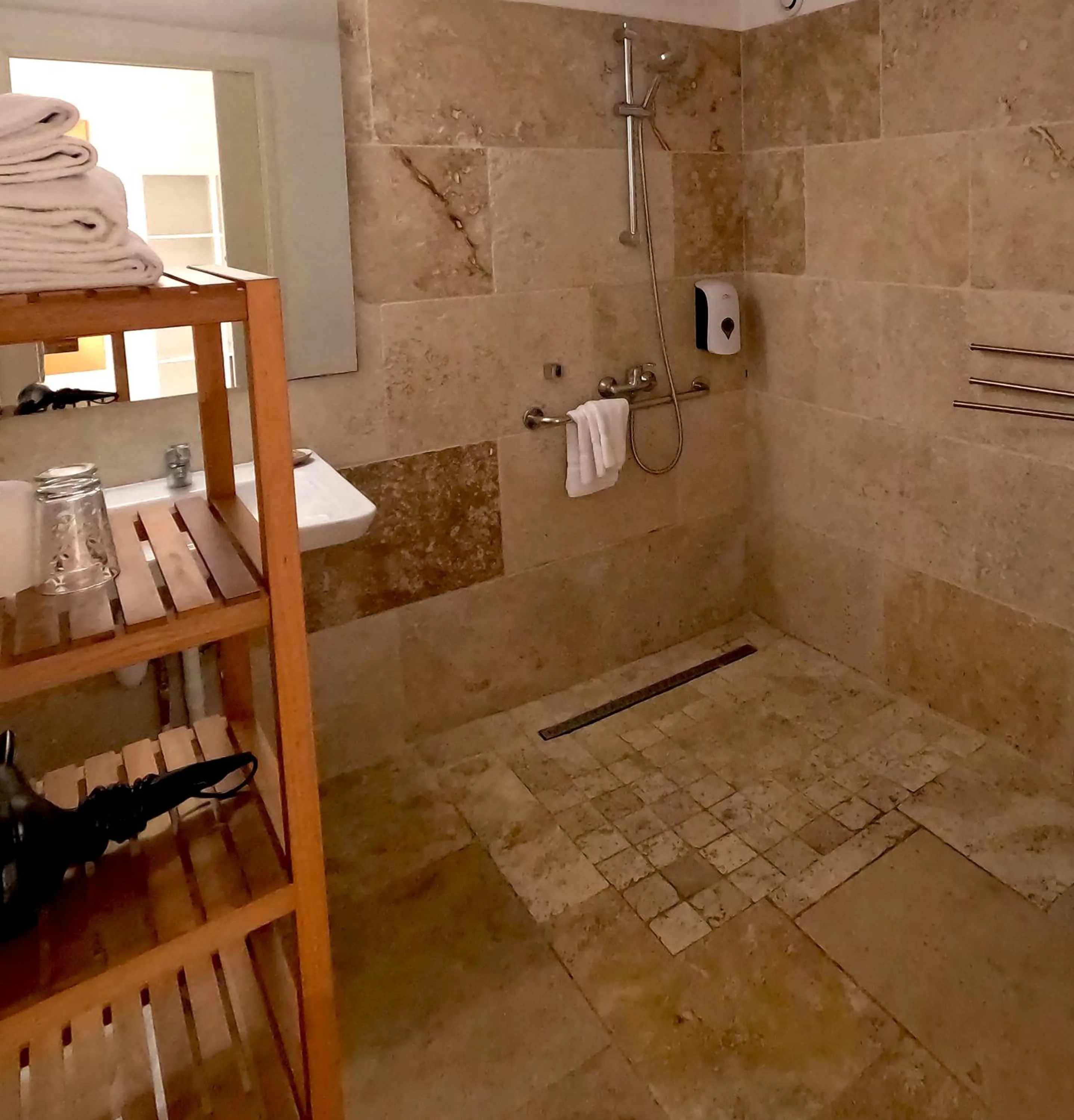 Bathroom in Azur Hotel