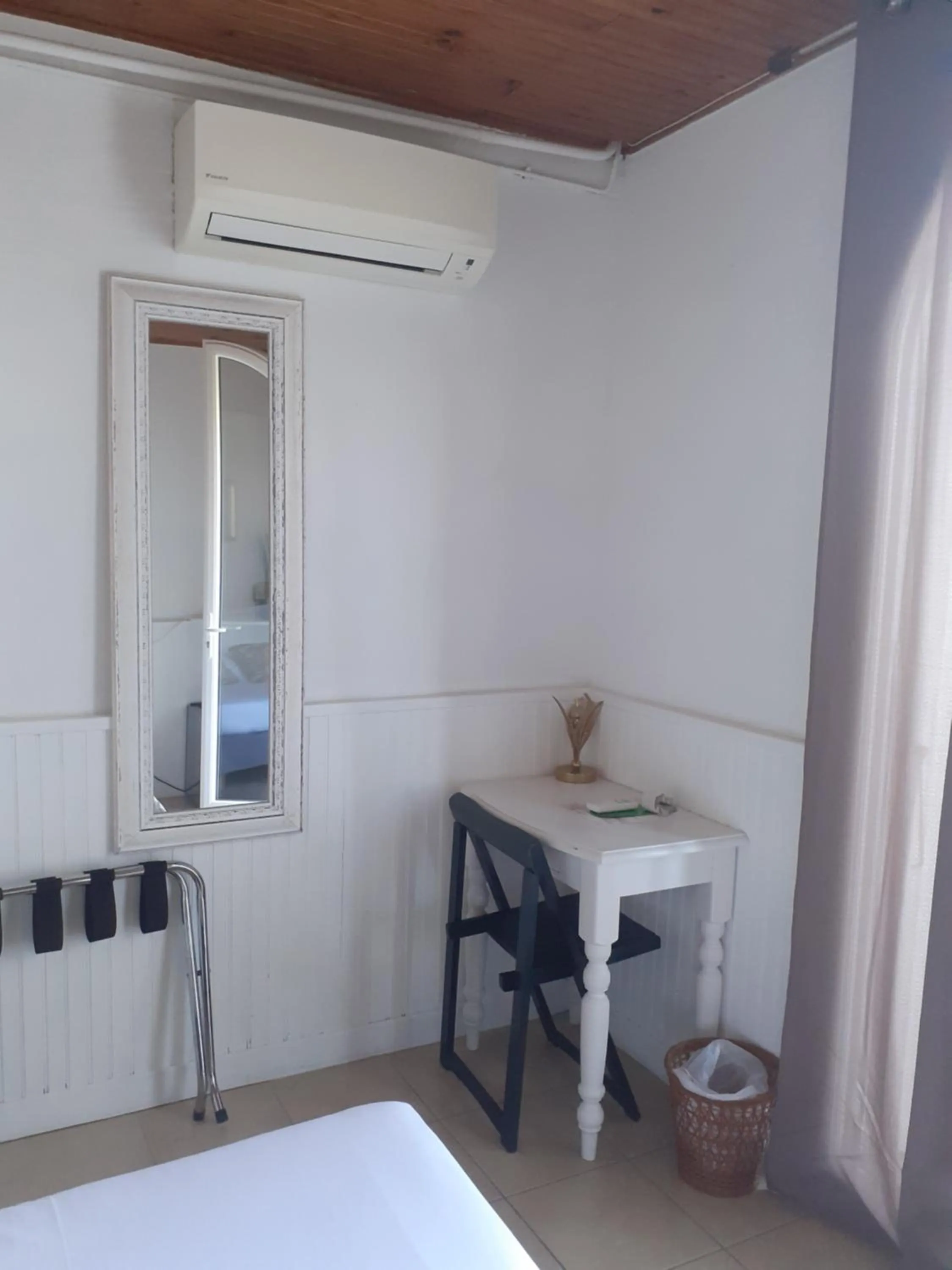 Photo of the whole room, Bed in Azur Hotel