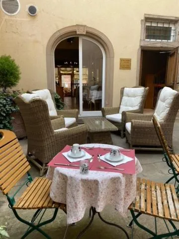 Dining area in Hotel Saint-Martin