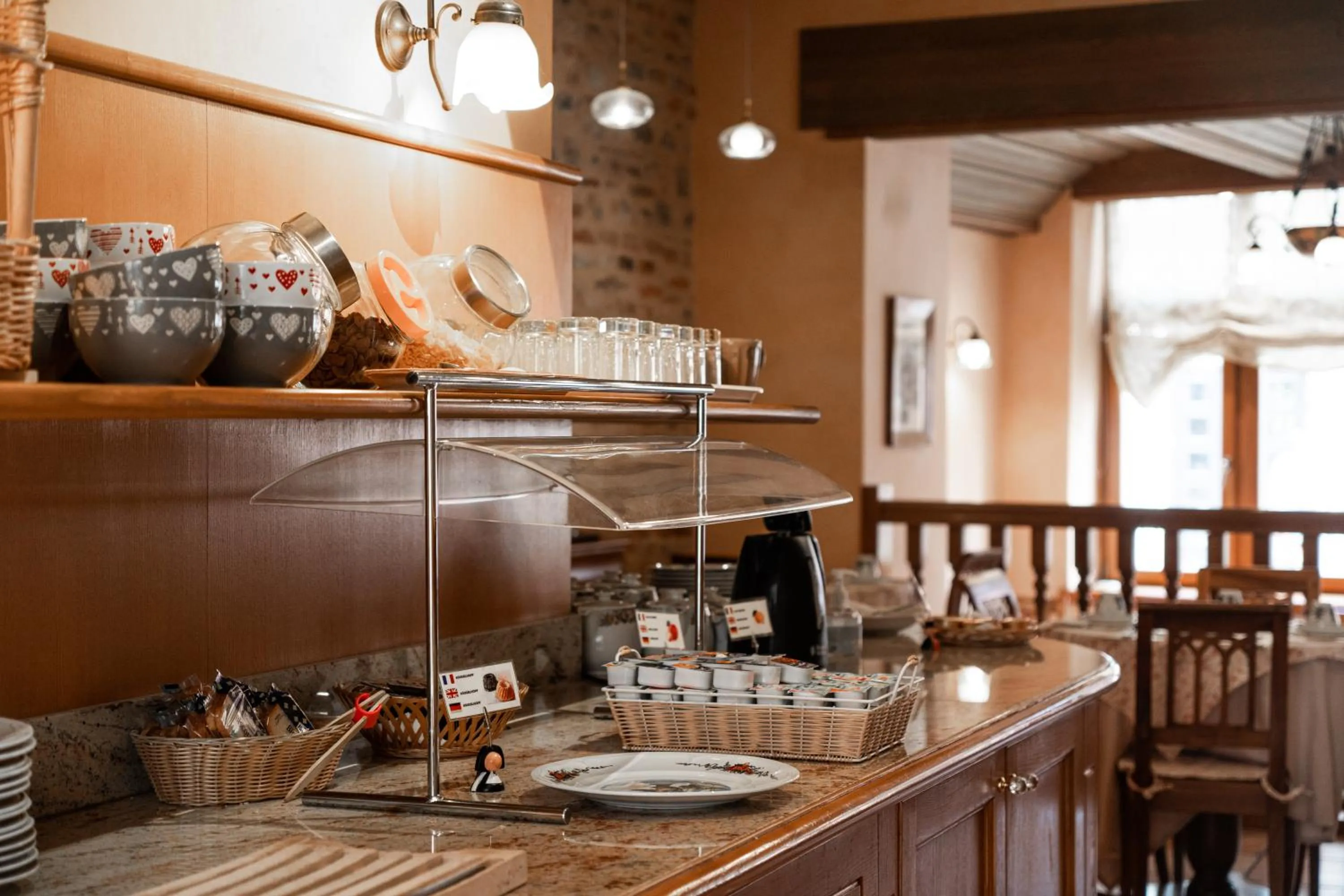 Buffet breakfast in Hotel Saint-Martin