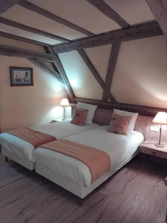 Bed in Hotel Saint-Martin