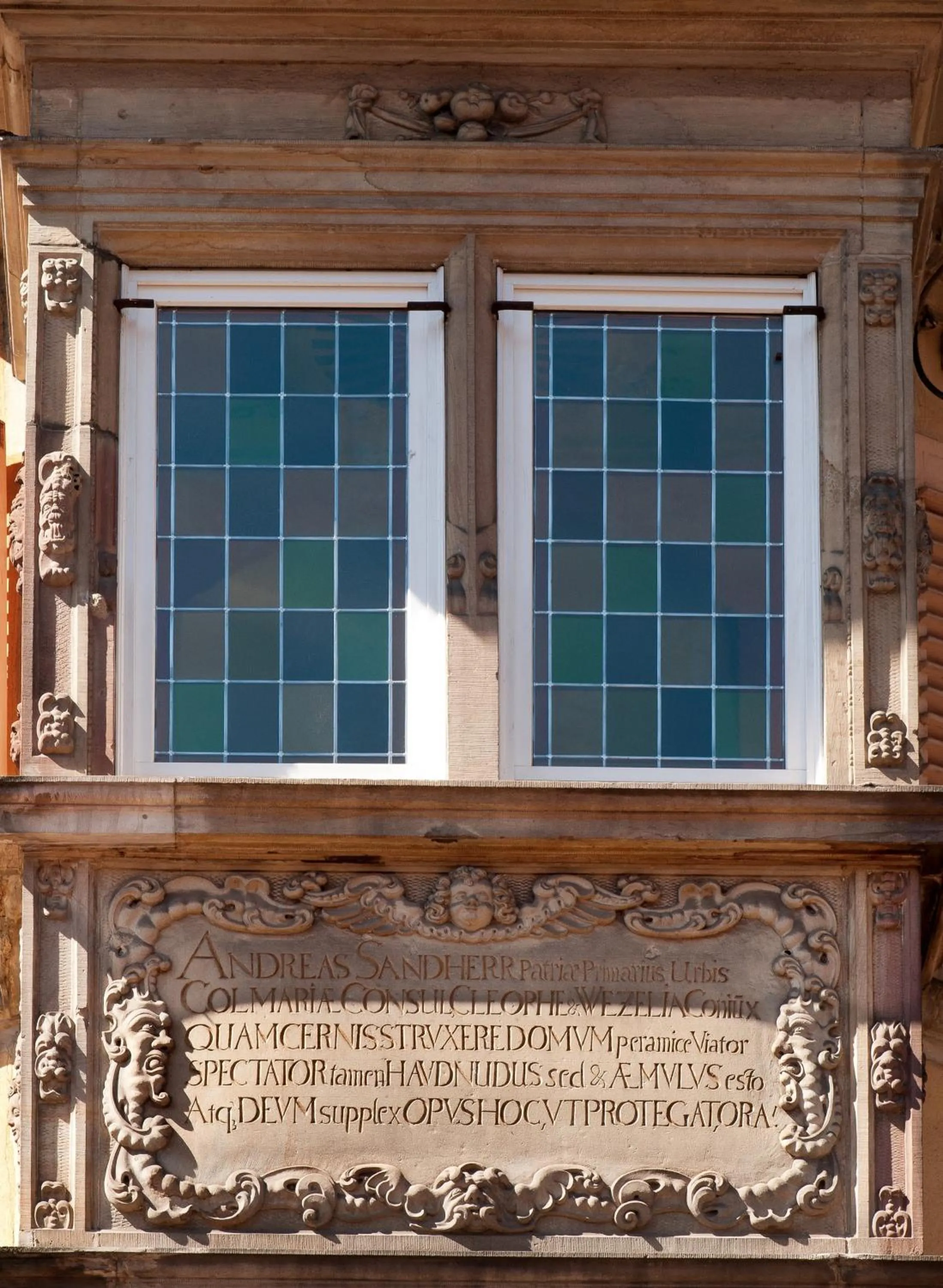 Text overlay in Hotel Saint-Martin