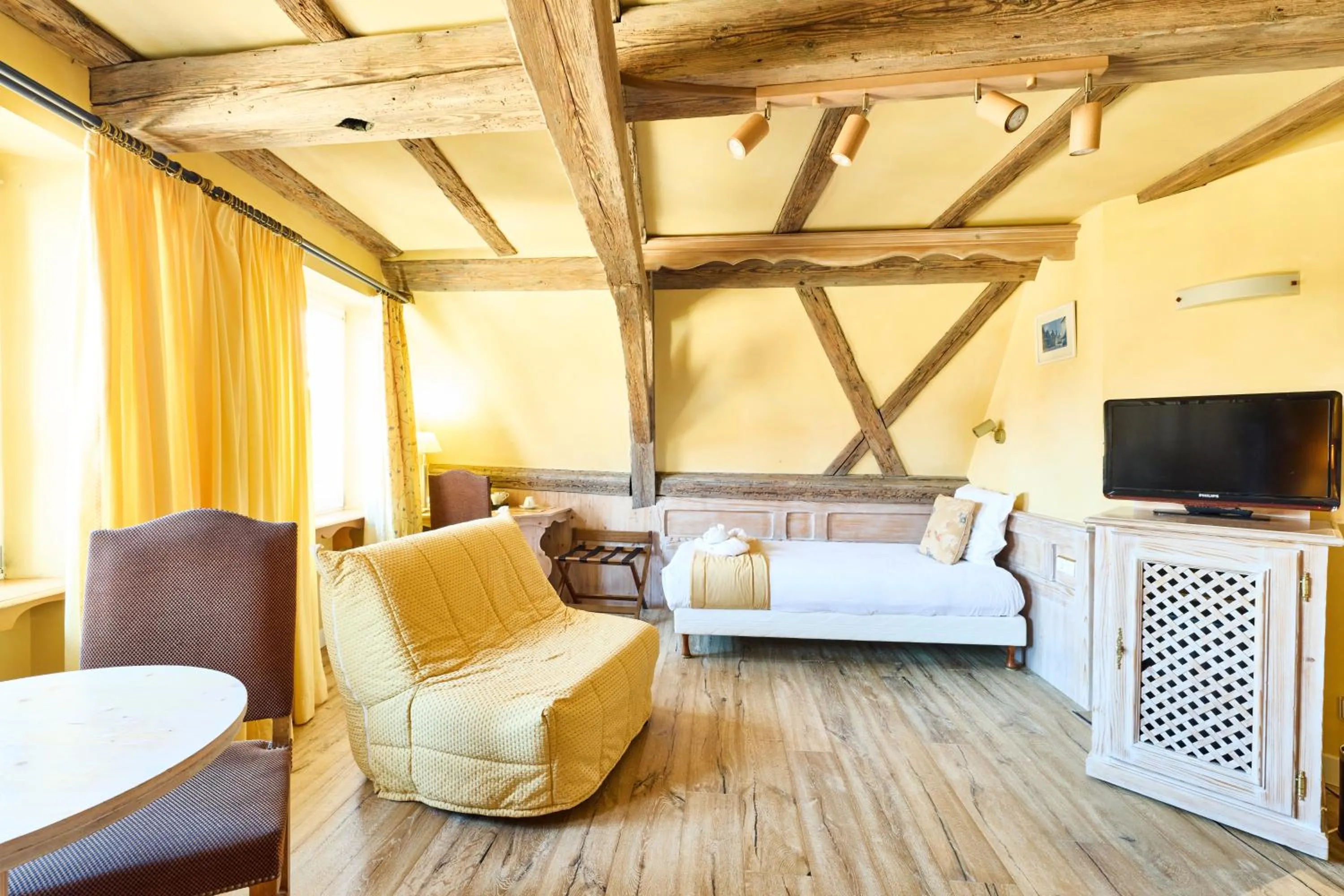 Bed in Hotel Saint-Martin