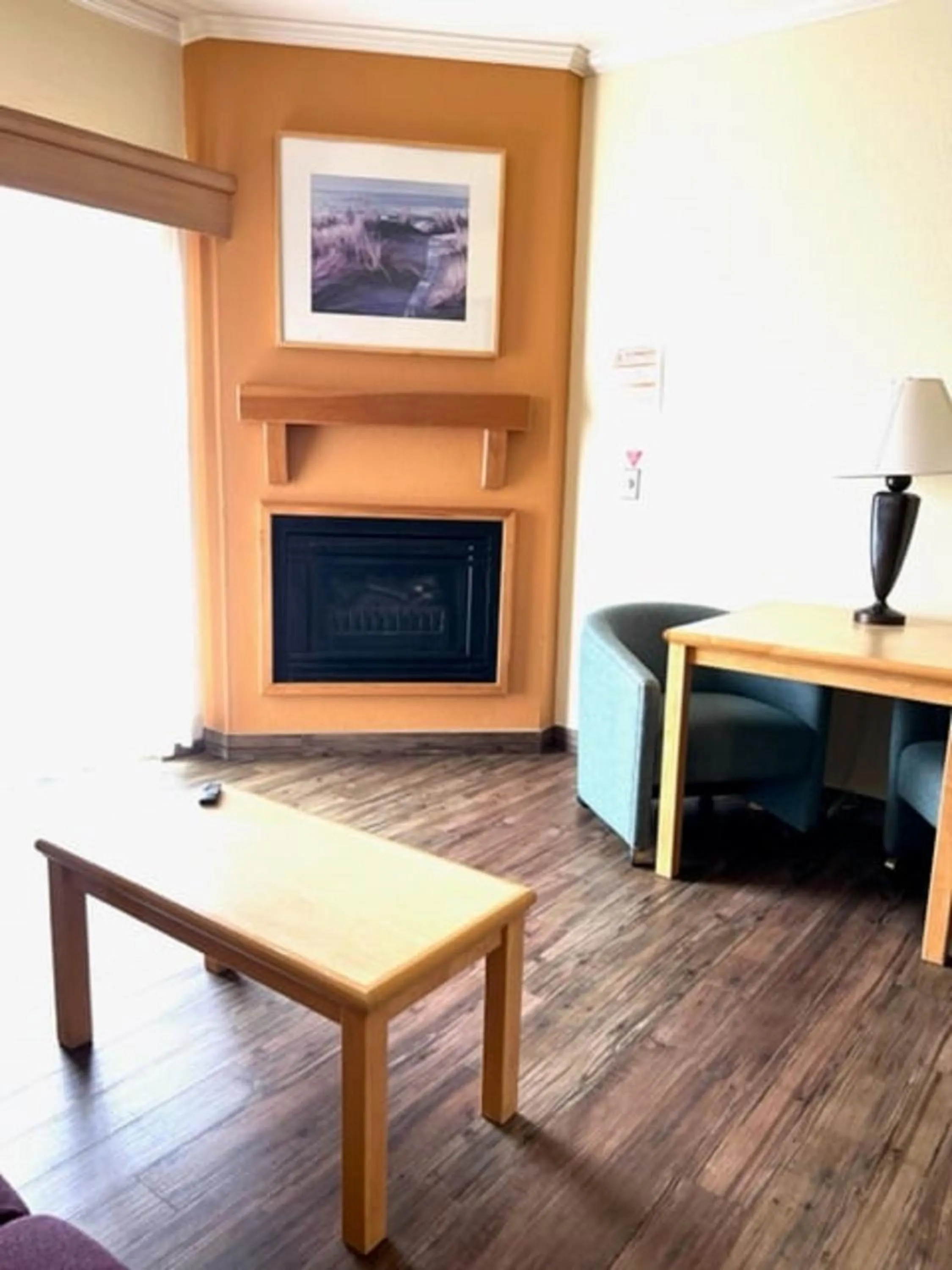 Living room in Lighthouse Suites Inn