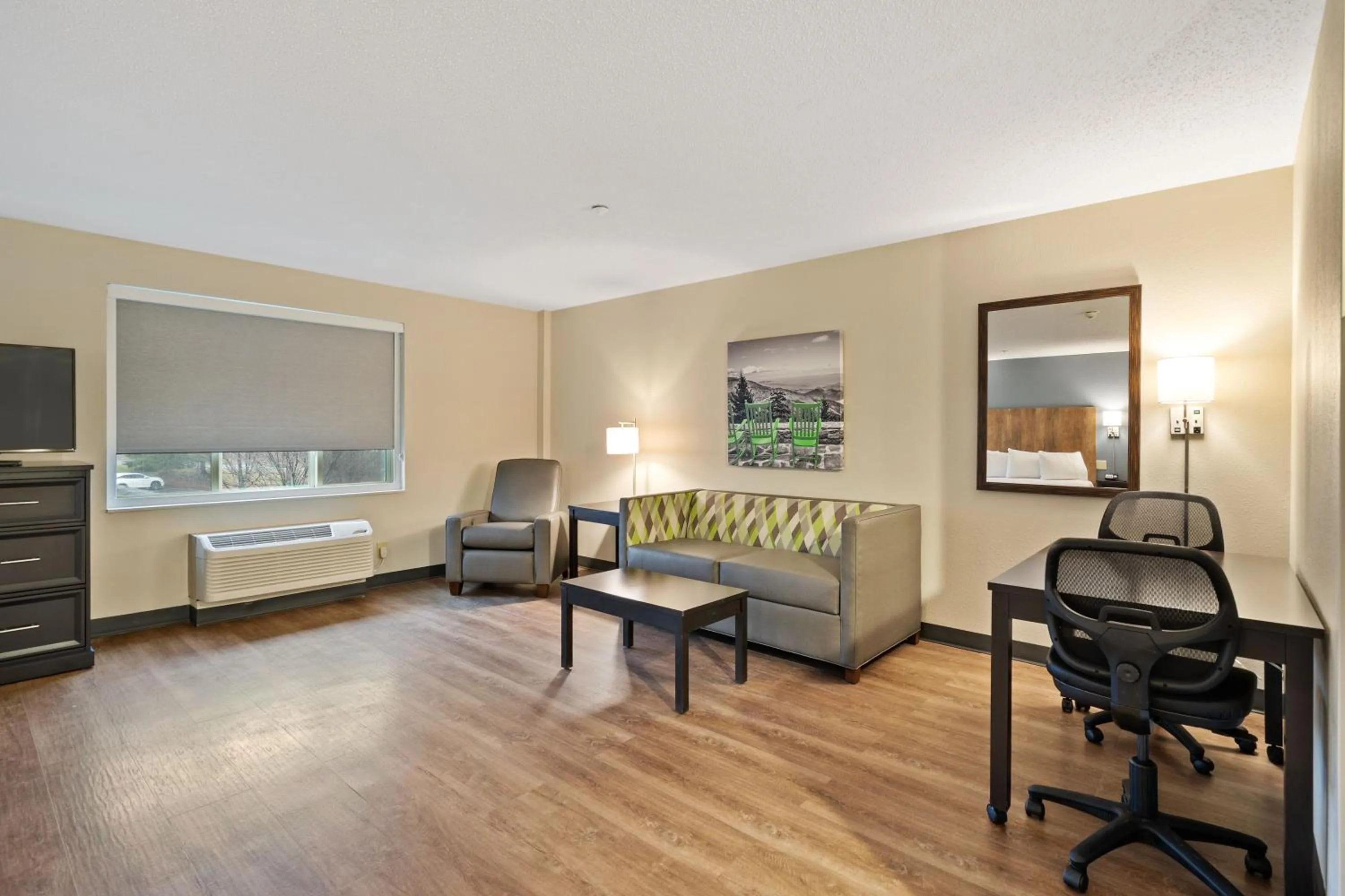 Living room in Extended Stay America Suites - Washington, DC - Centreville - Manassas