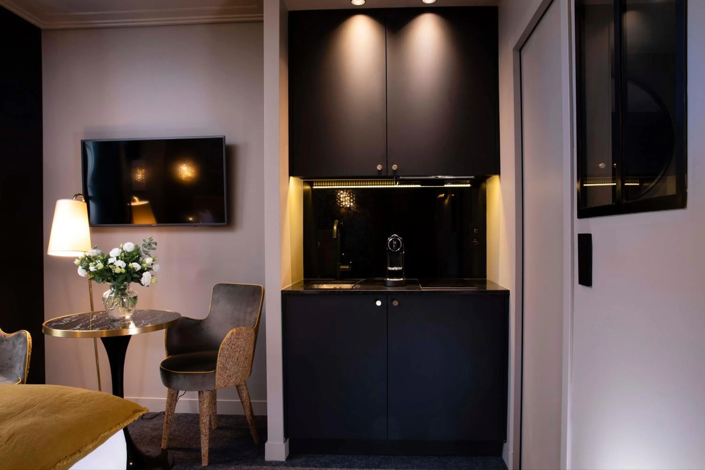 Seating area in Rayz Eiffel