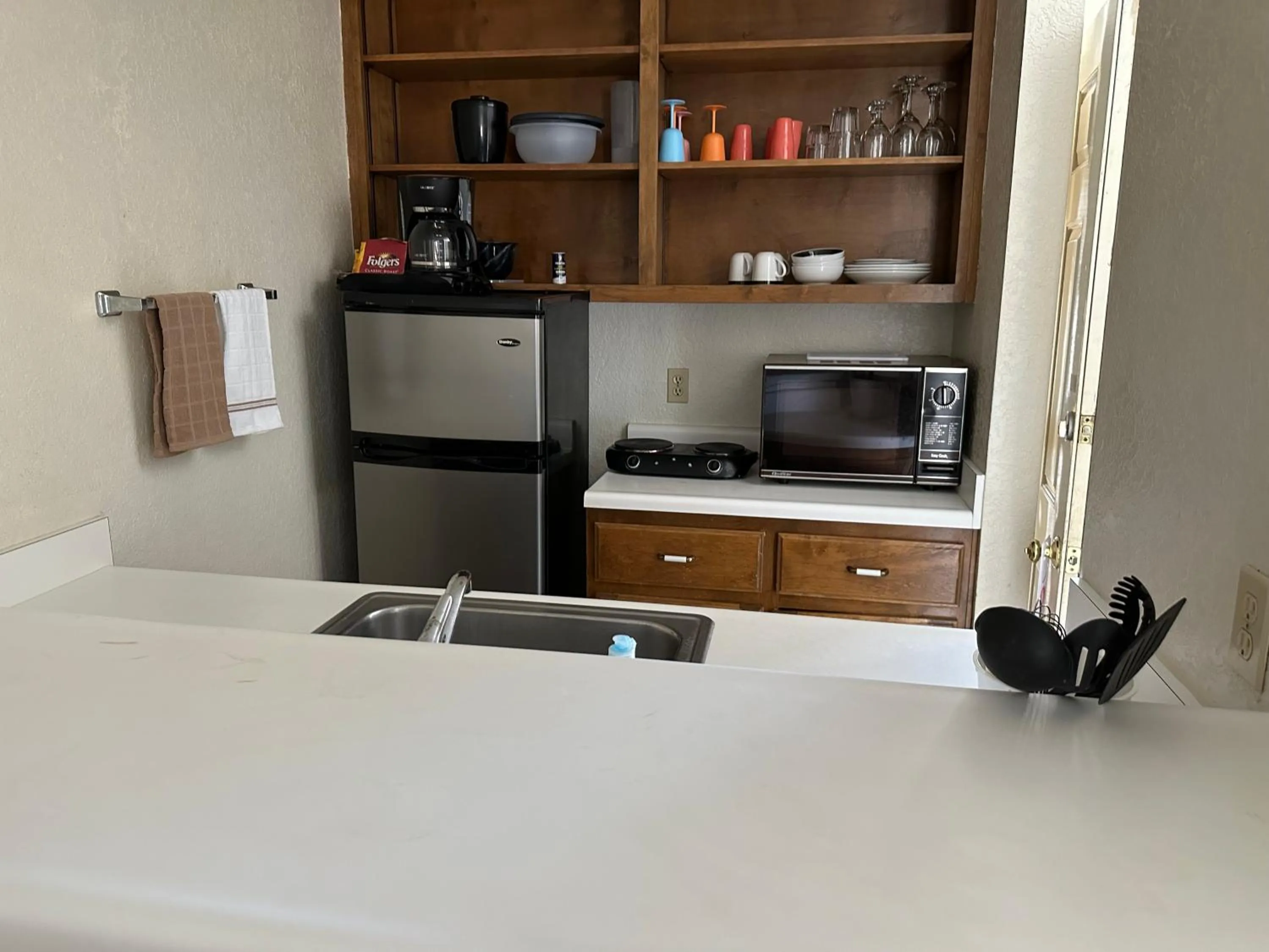 Sunset Inn and Suites