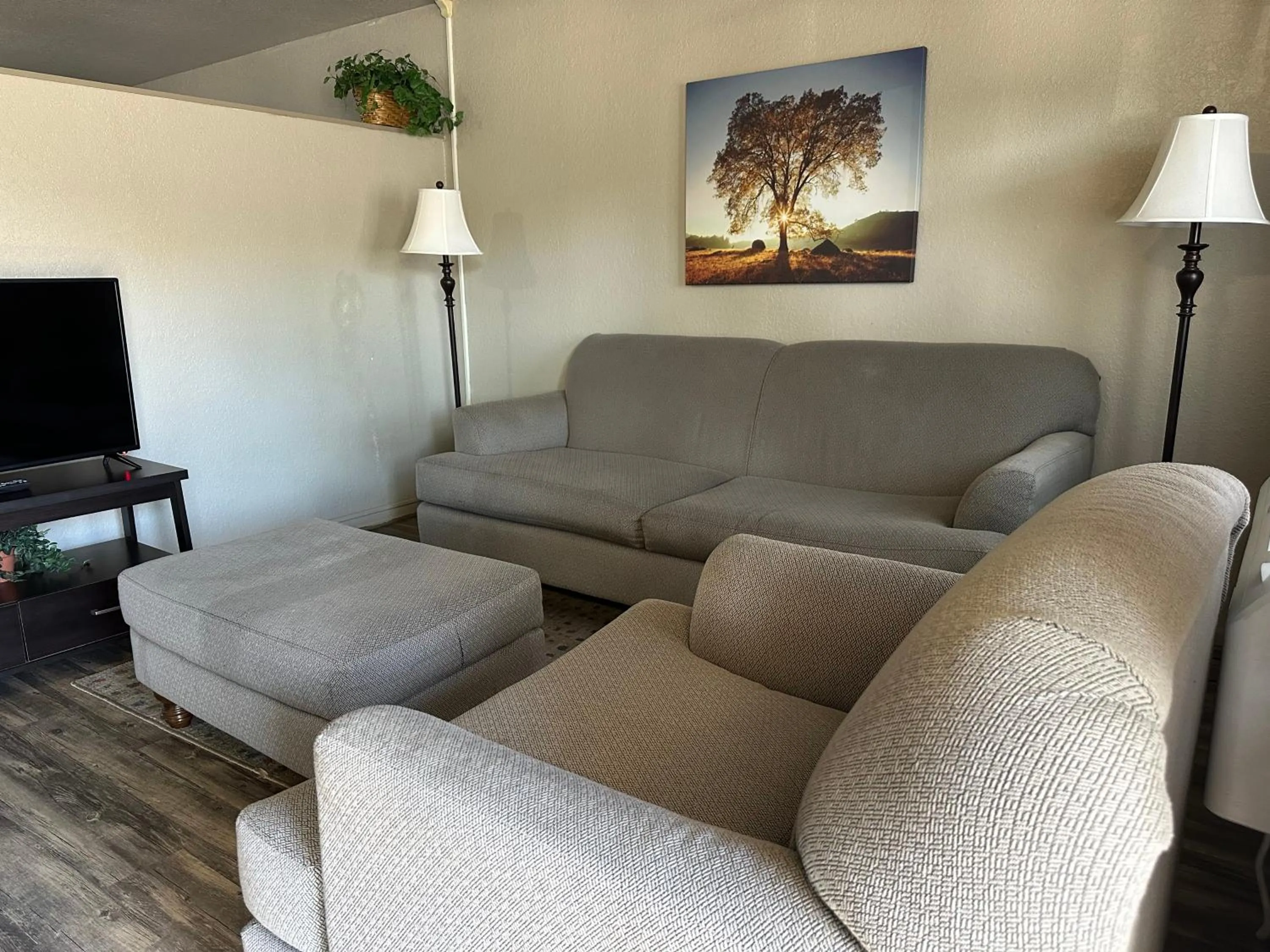 Sunset Inn and Suites