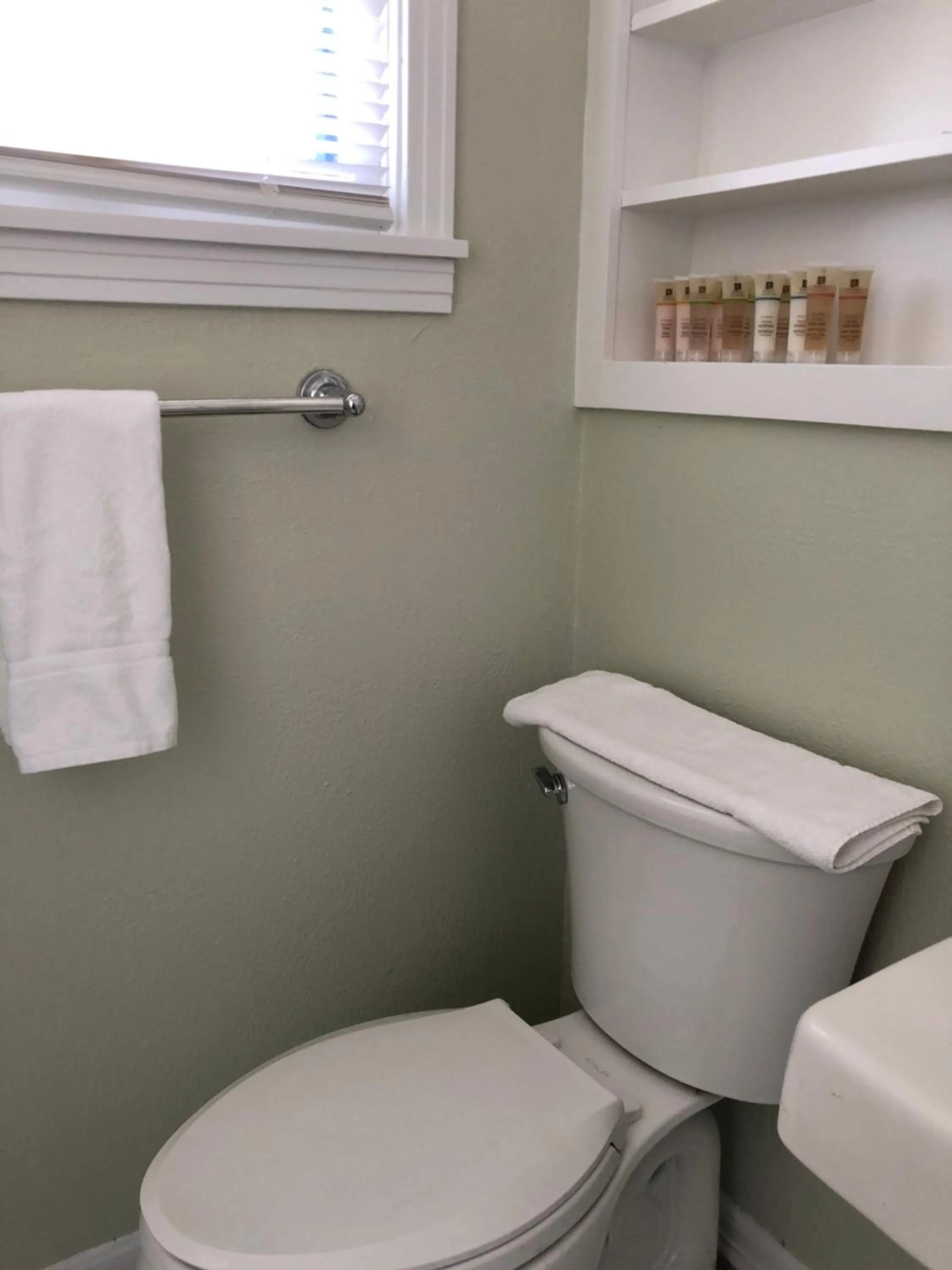 Sunset Inn and Suites