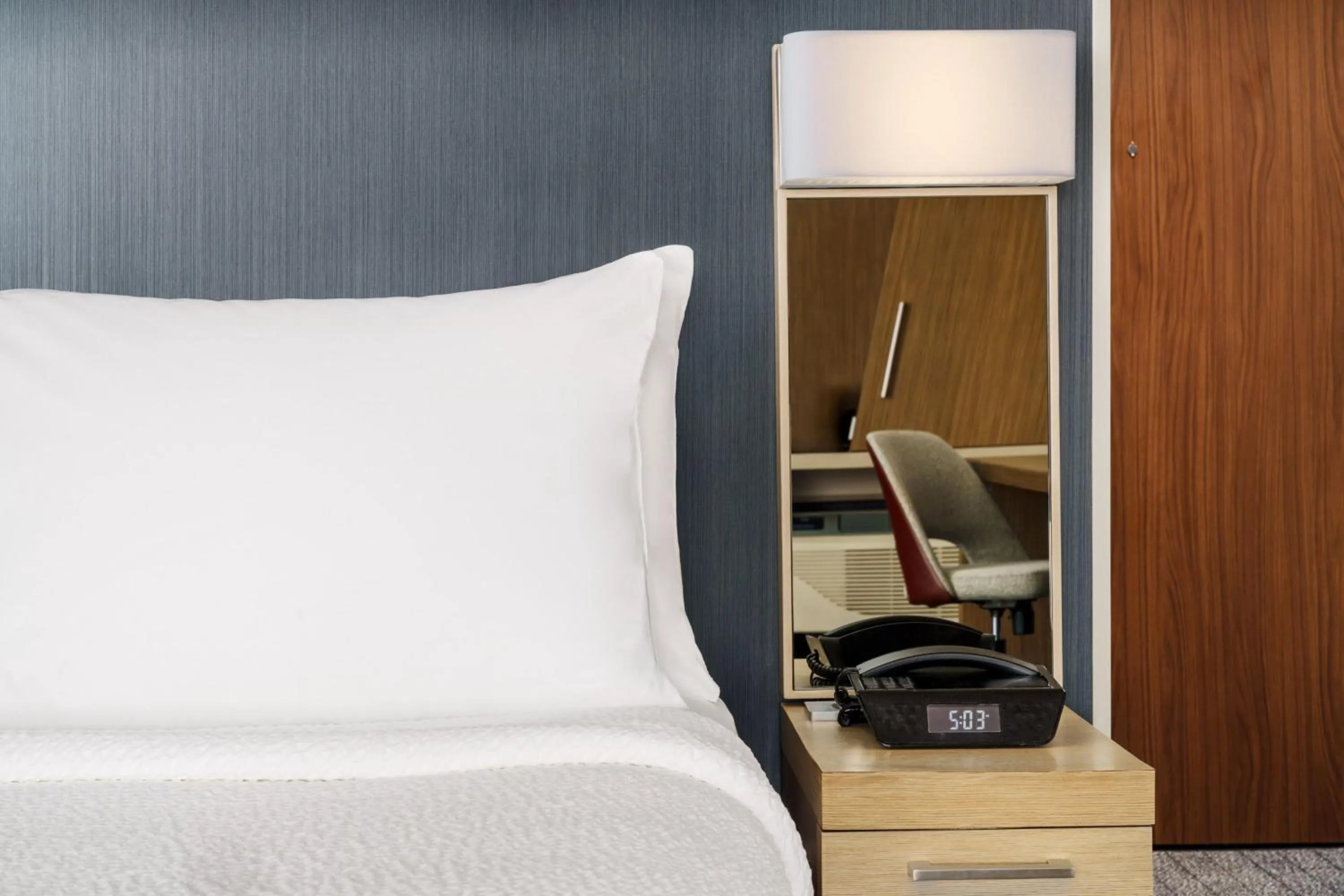 Photo of the whole room, Bed in Courtyard by Marriott Phoenix Mesa Gateway Airport