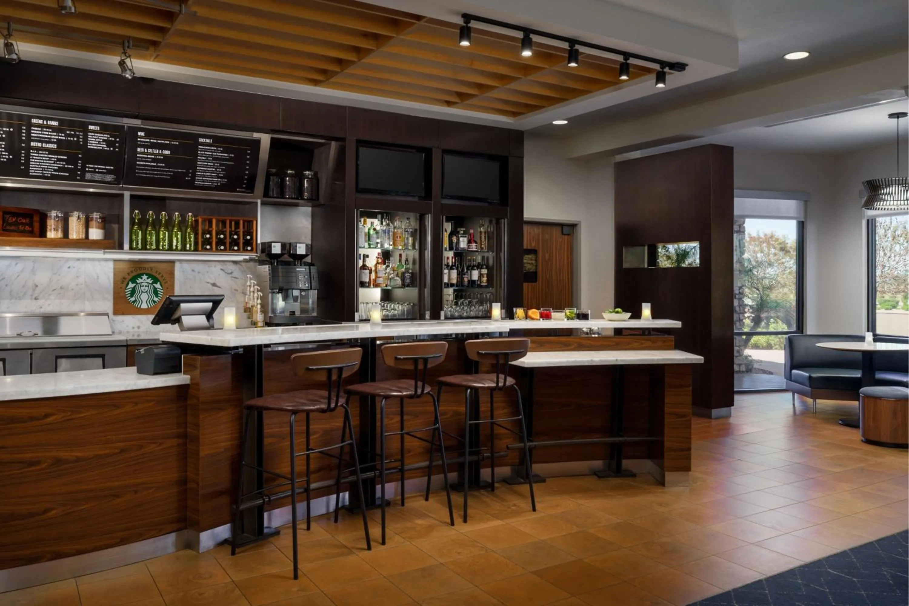 Restaurant/places to eat in Courtyard by Marriott Phoenix Mesa Gateway Airport