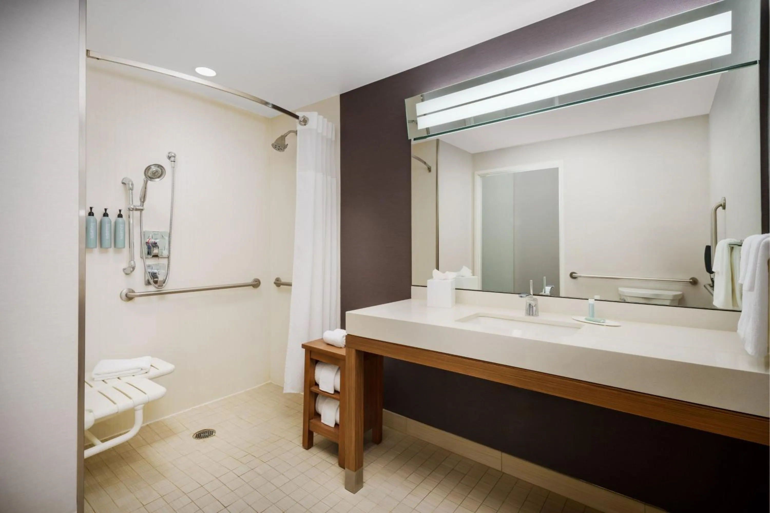 Bathroom in Courtyard by Marriott Phoenix Mesa Gateway Airport