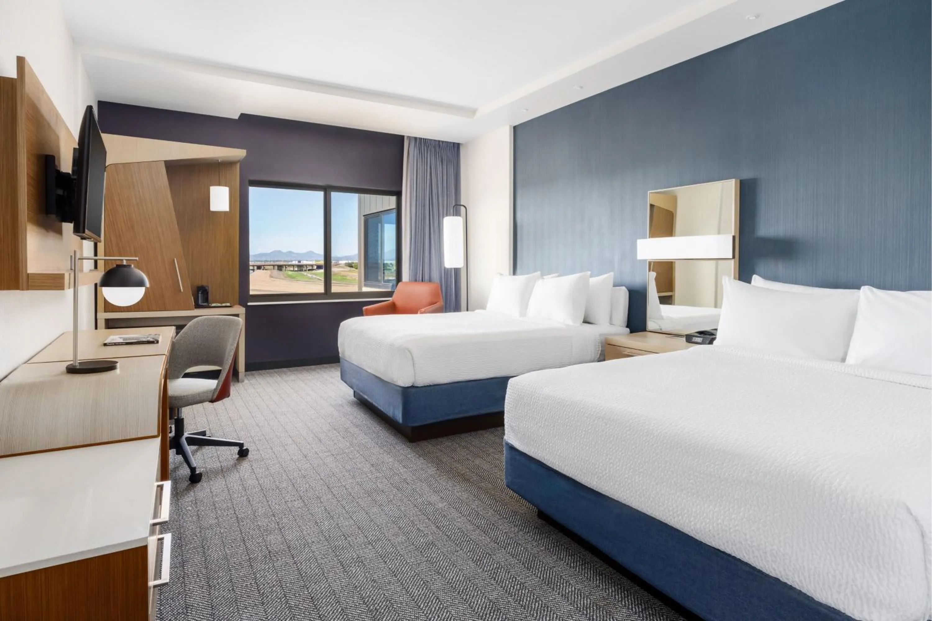 Photo of the whole room, Bed in Courtyard by Marriott Phoenix Mesa Gateway Airport