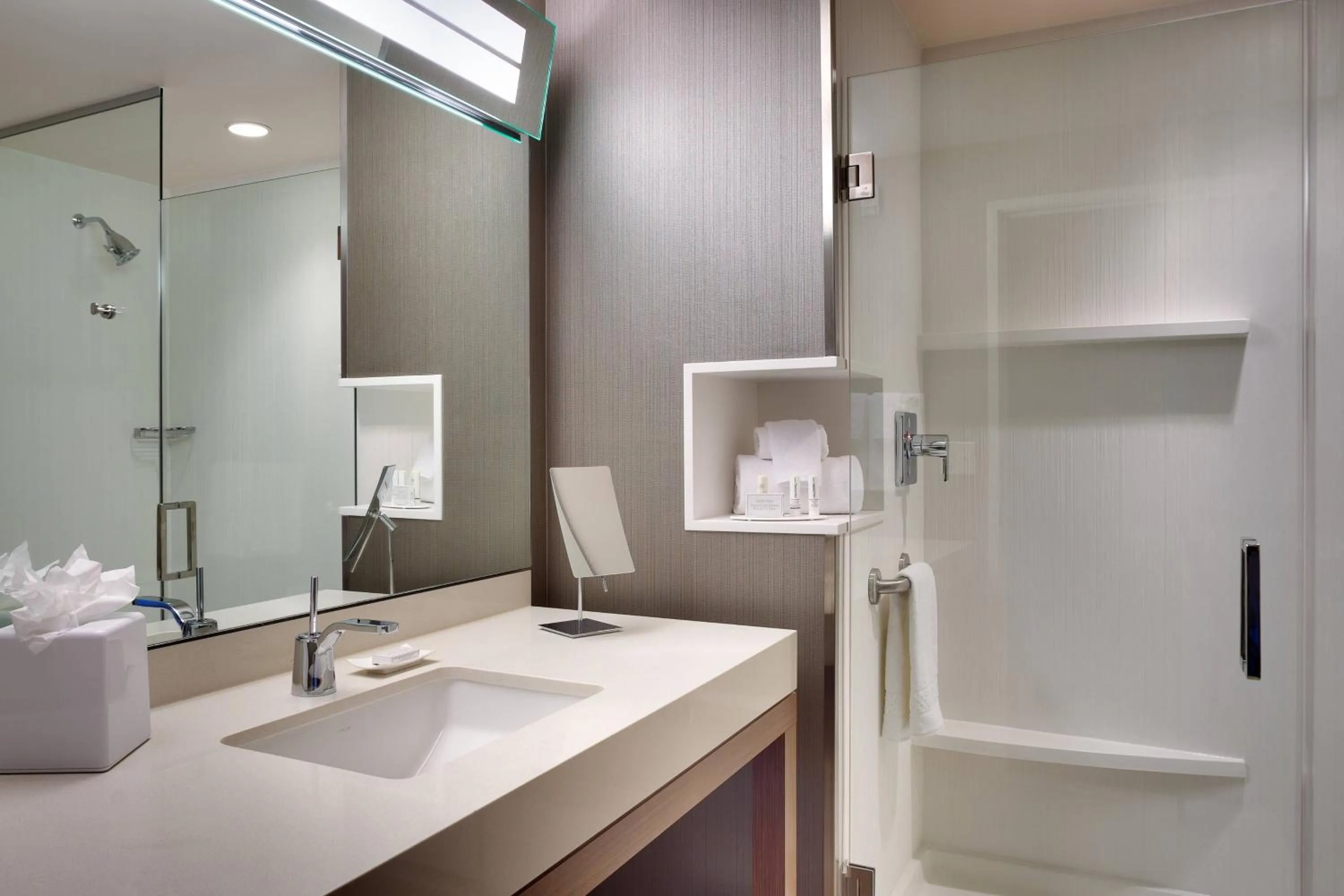 Bathroom in Courtyard by Marriott Phoenix Mesa Gateway Airport