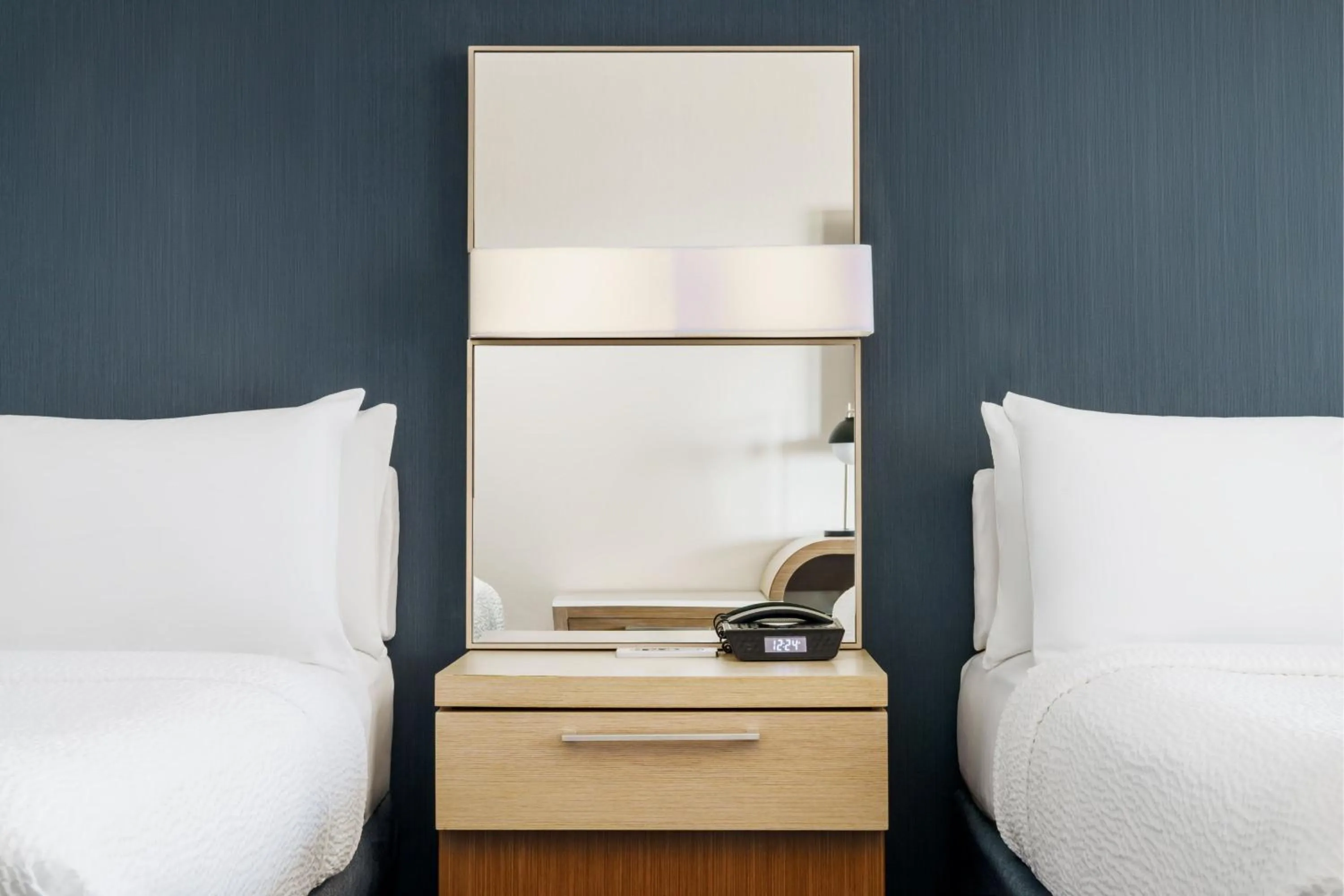 Photo of the whole room, Bed in Courtyard by Marriott Phoenix Mesa Gateway Airport