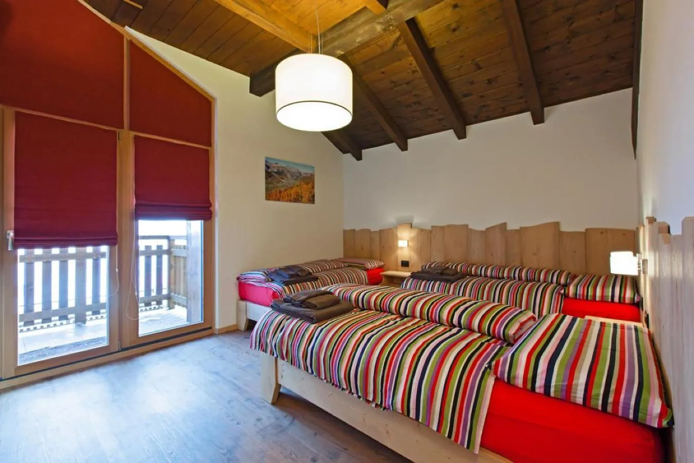 Photo of the whole room, Bed in Appartamenti Calanda - Livigno Center