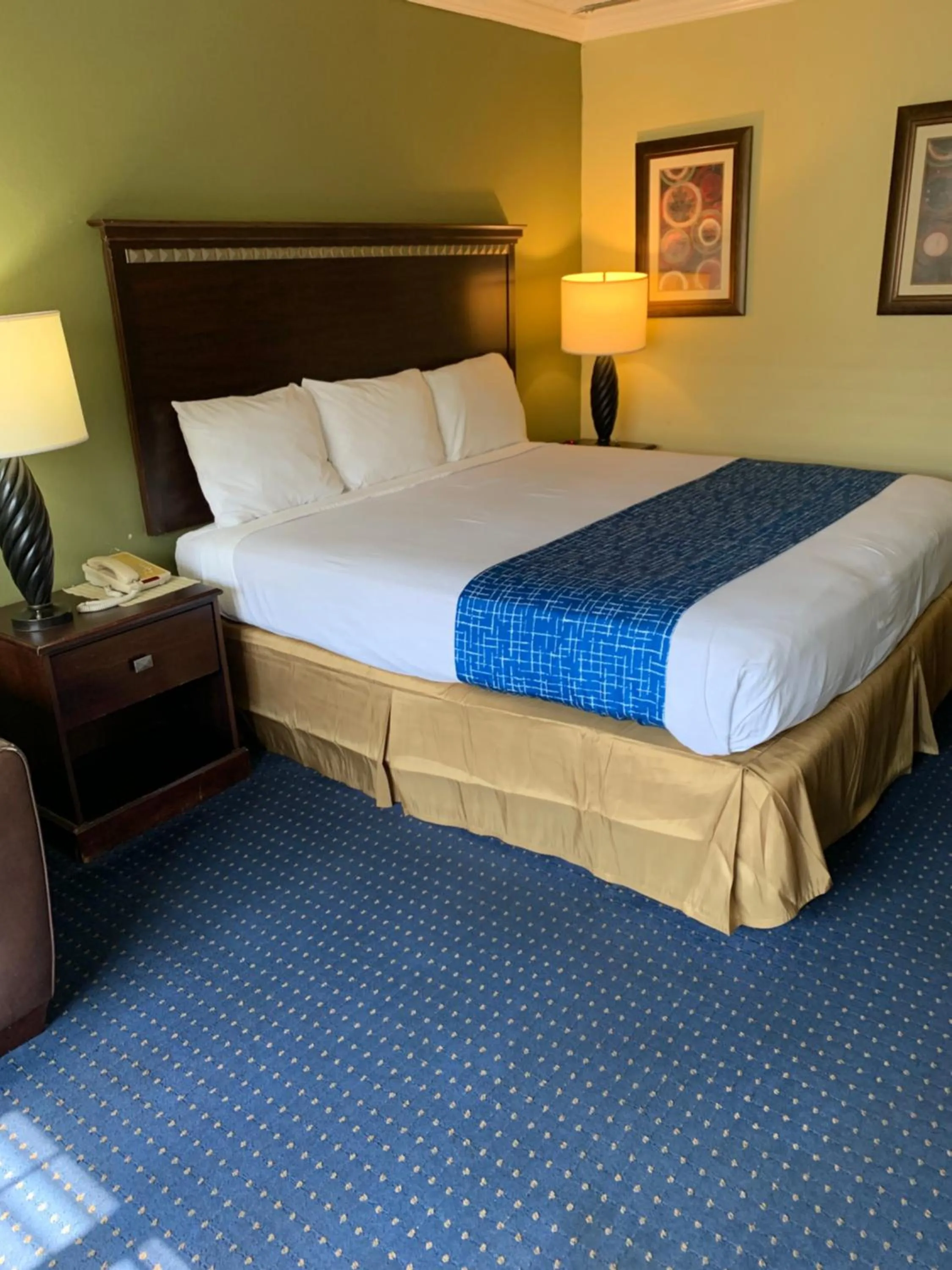 Photo of the whole room, Bed in Travelodge by Wyndham Odessa