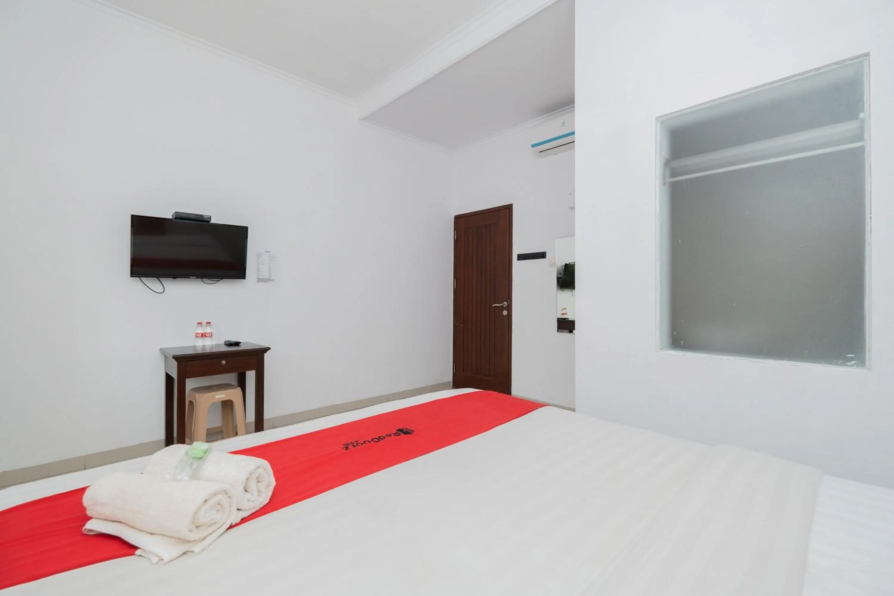 Bed in RedDoorz near Jawa Timur Park 3