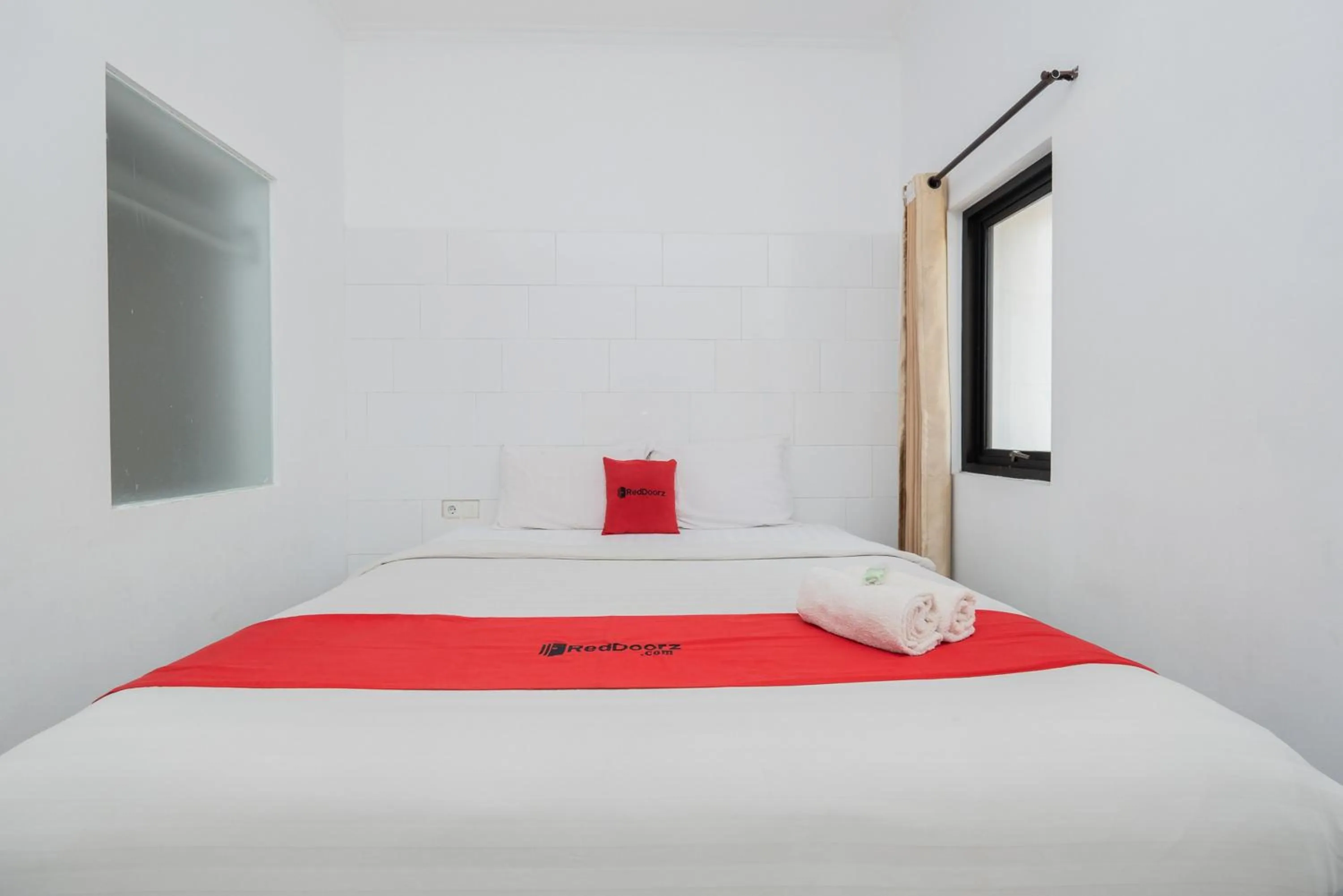 Bed in RedDoorz near Jawa Timur Park 3