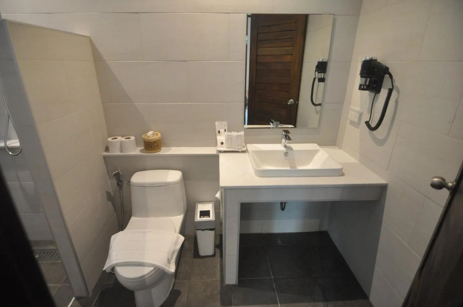 Shower in The Eight Ratvithi House