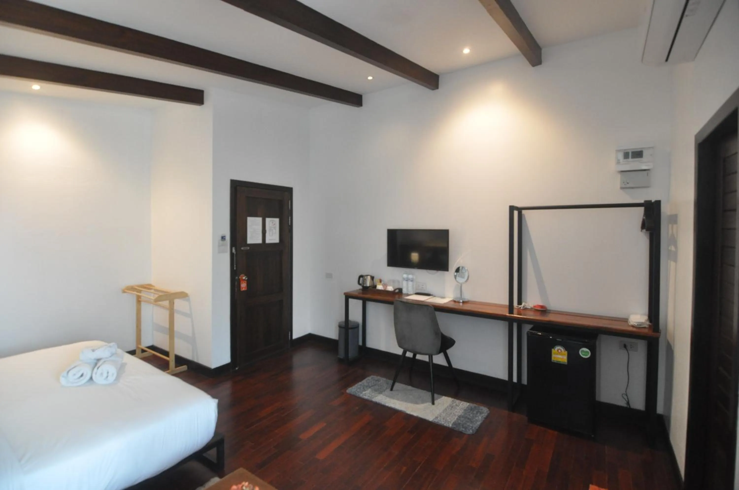 TV and multimedia, Bed in The Eight Ratvithi House