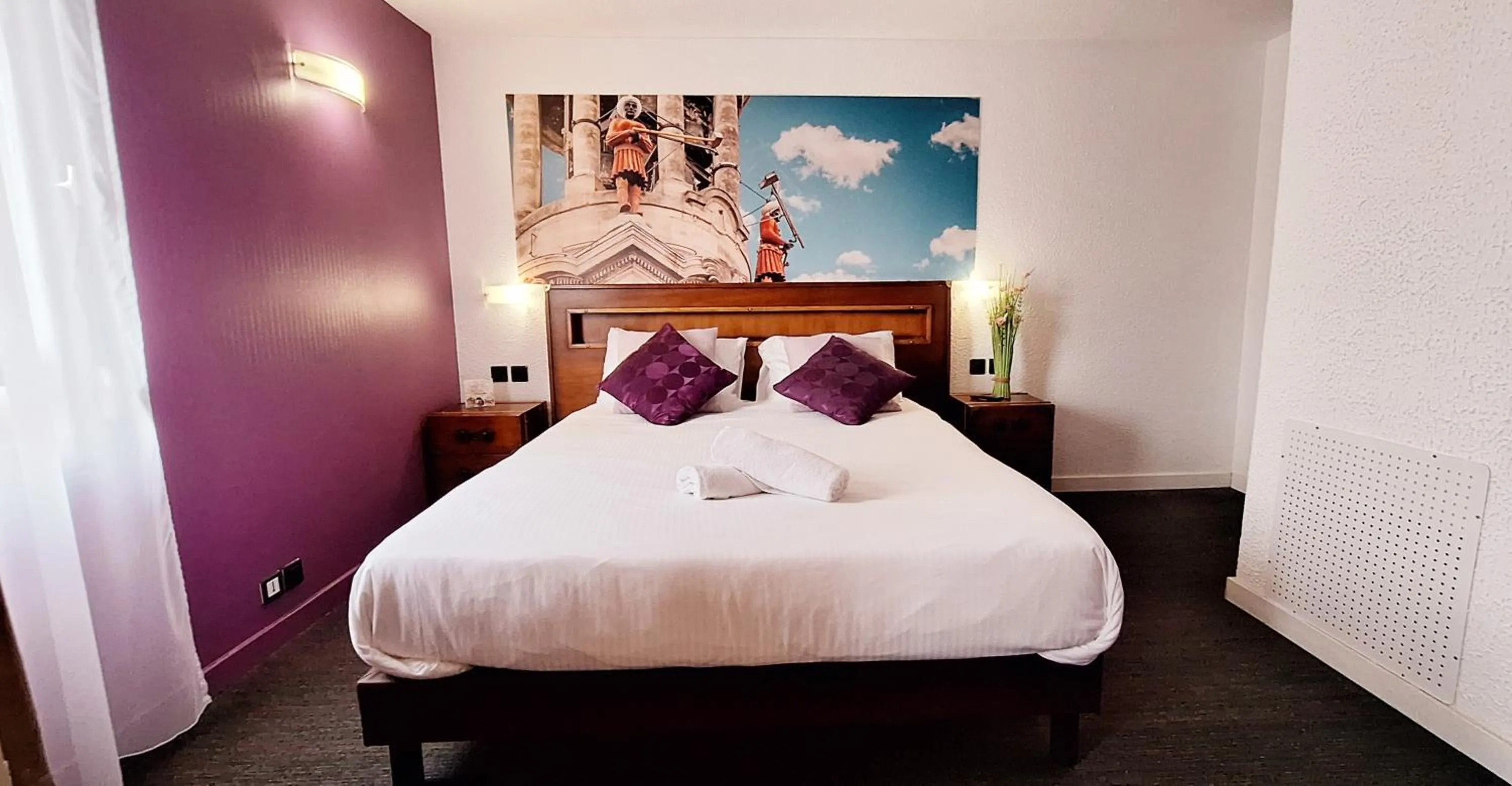 Bedroom, Bed in The Originals City, Tabl'Hôtel, Cambrai (Inter-Hotel)